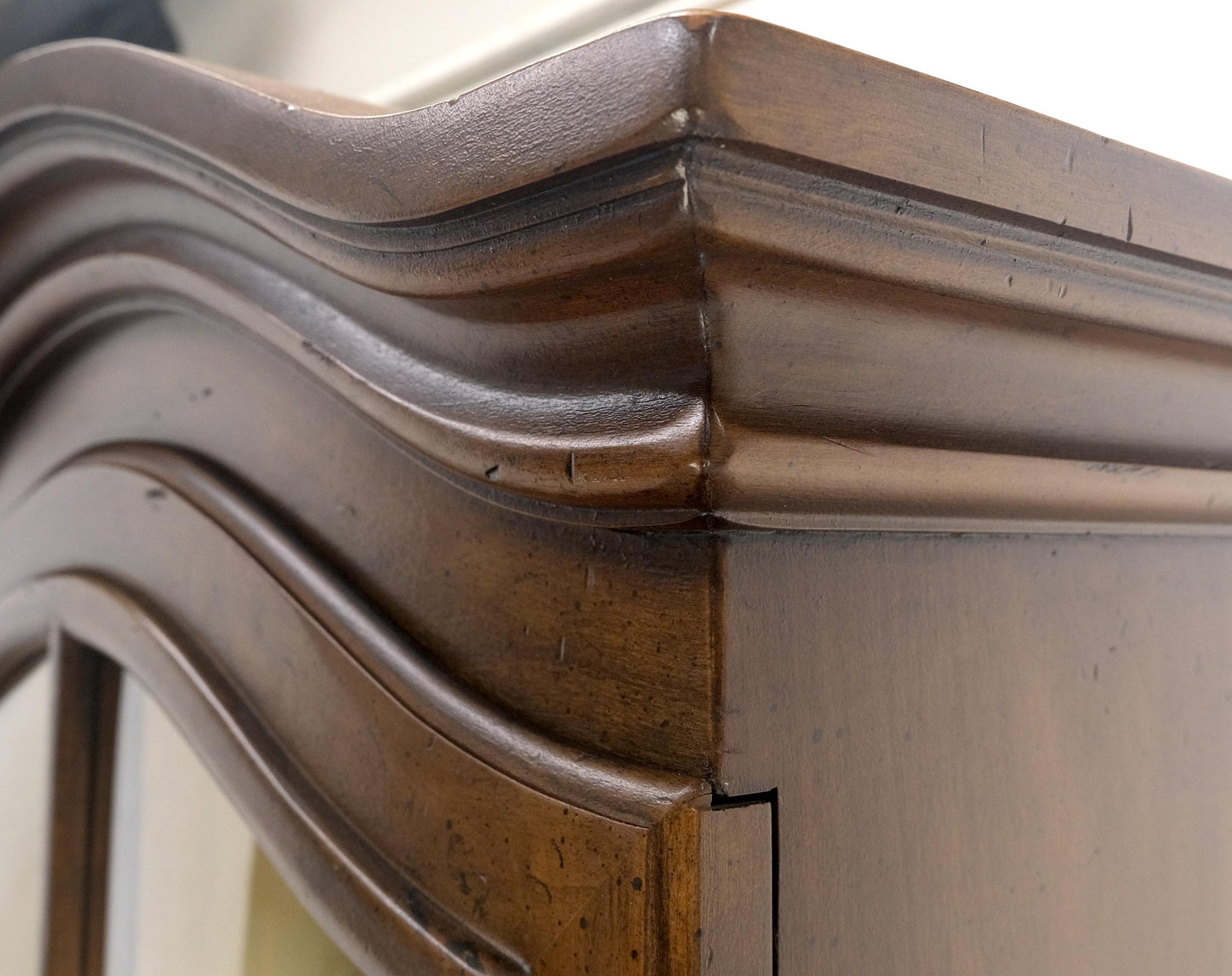 EstablishedLines 7' Tall Bubble Glass Double Doors Adjustable Shelves Bookcase Display Cabinet