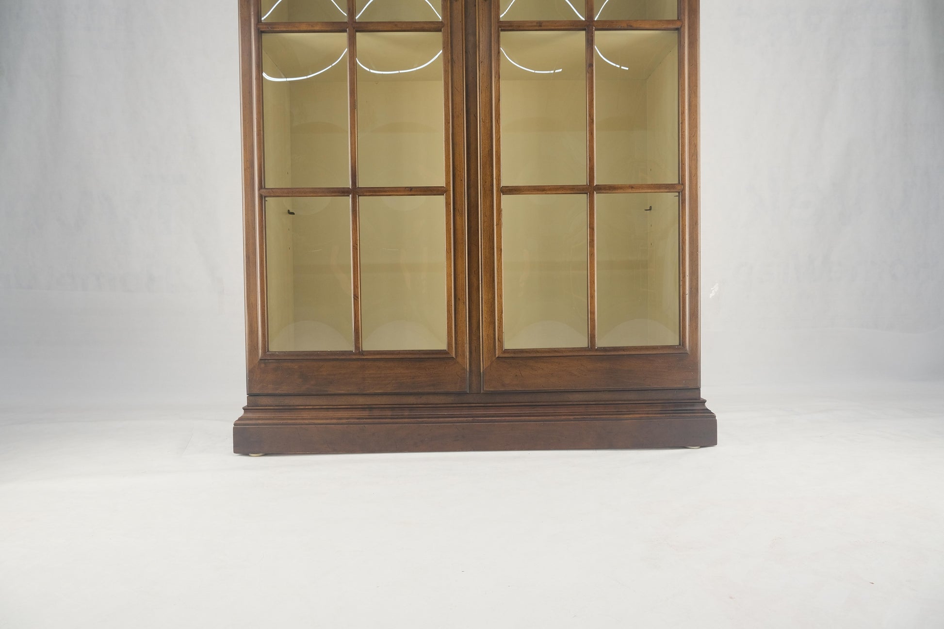 EstablishedLines 7' Tall Bubble Glass Double Doors Adjustable Shelves Bookcase Display Cabinet