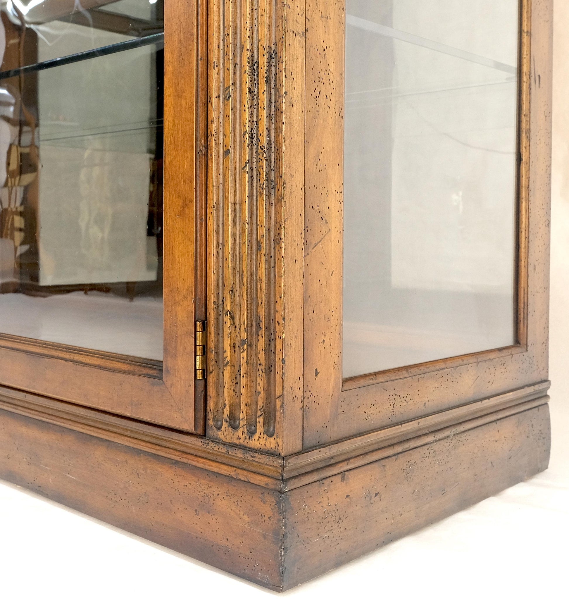 EstablishedLines Henredon Sunrise Dome Shape 2 Glass Door Lighted Shelves Curio Display Cabinet