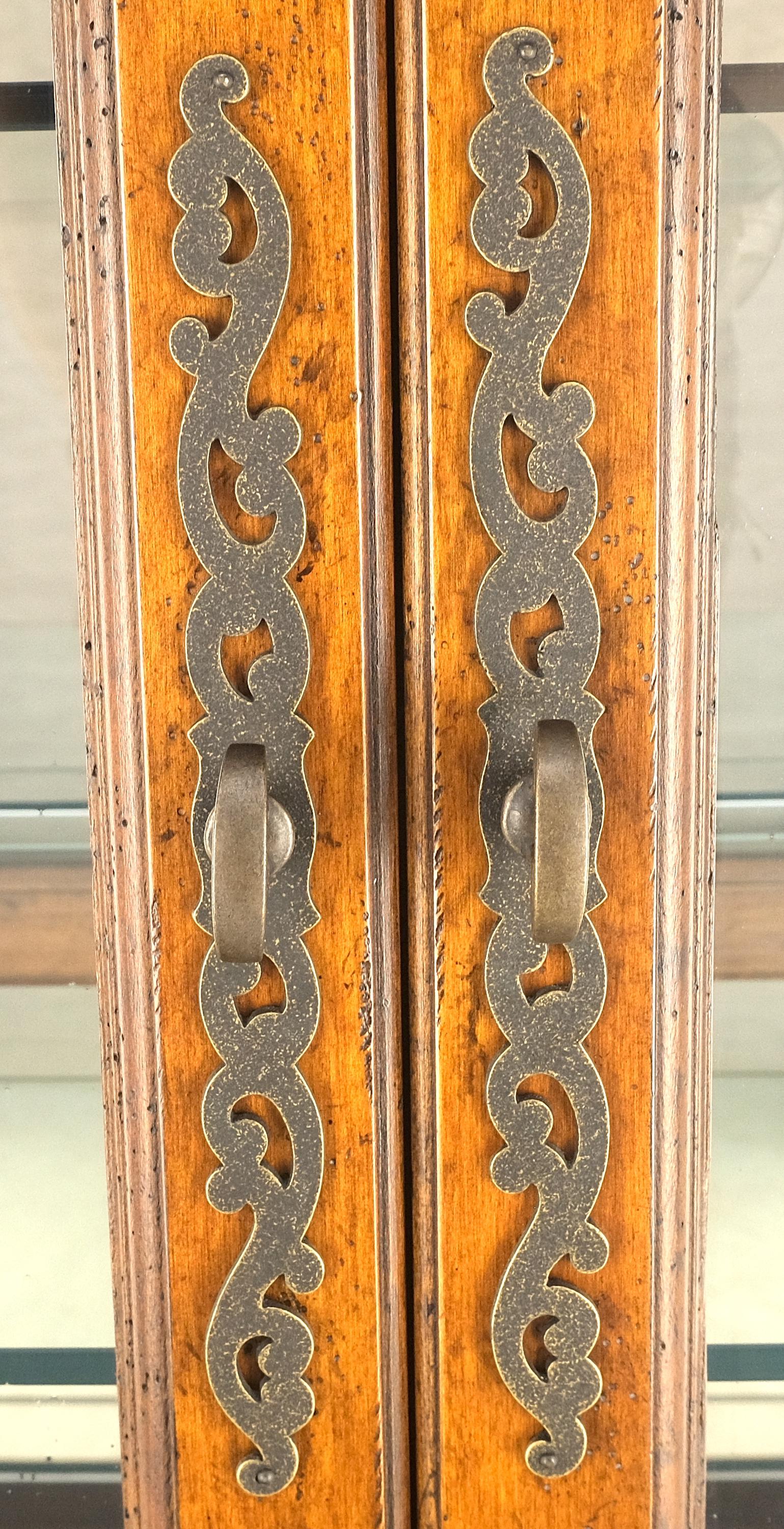 EstablishedLines Henredon Sunrise Dome Shape 2 Glass Door Lighted Shelves Curio Display Cabinet