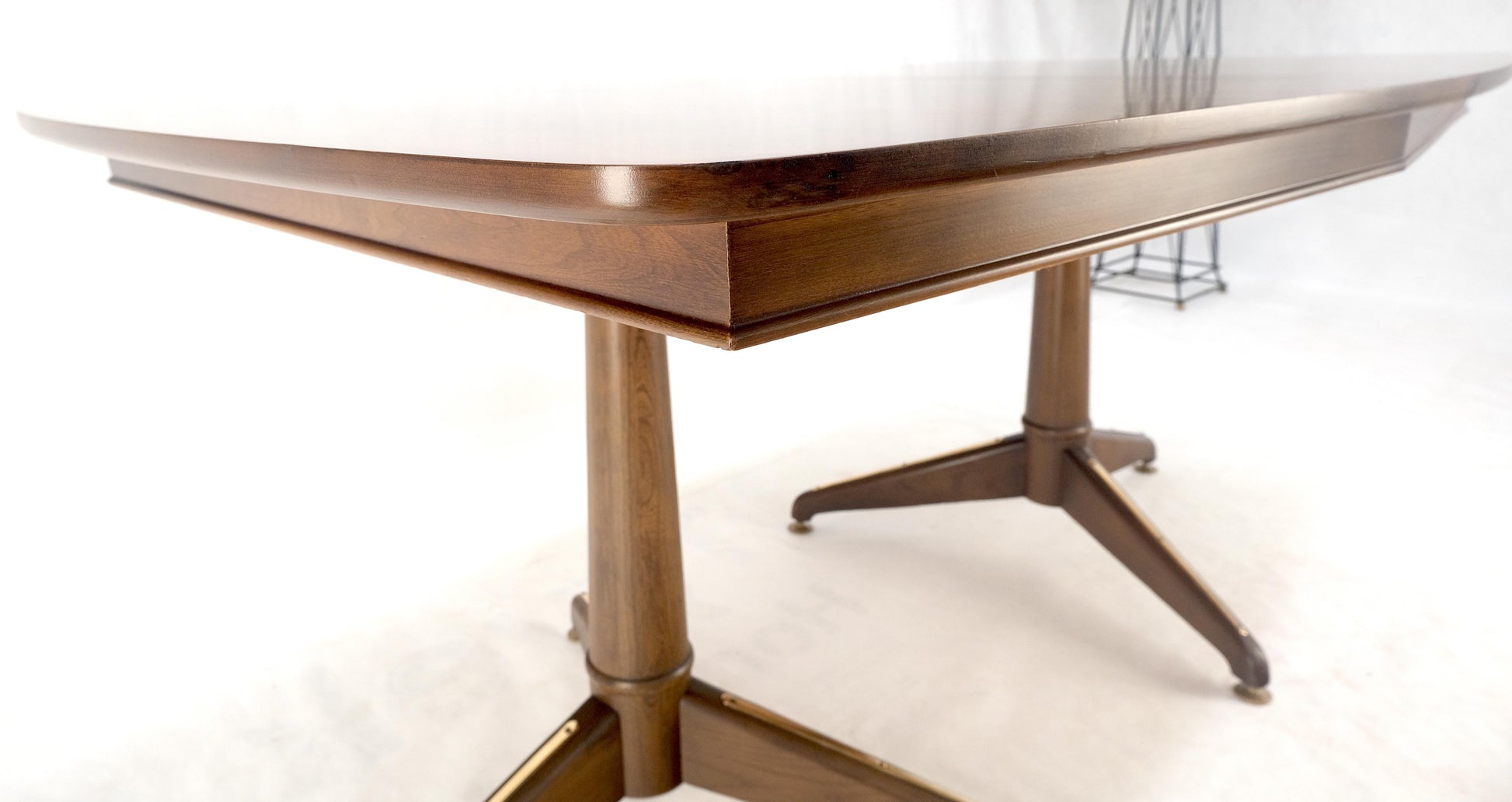 EstablishedLines Walnut Boat Shape Double Tripod Bases One Extension Leaf Board Dining Table MINT