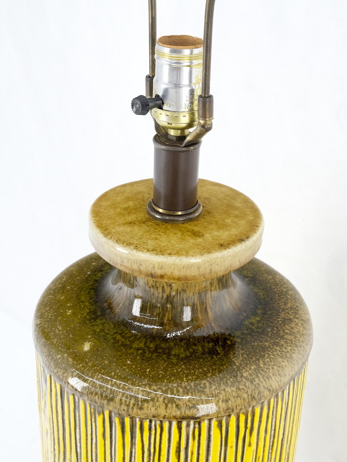 EstablishedLines Large Ceramic Glazed Pottery Yellow & Olive Reed Grass Bamboo Pattern Lamp Mint!