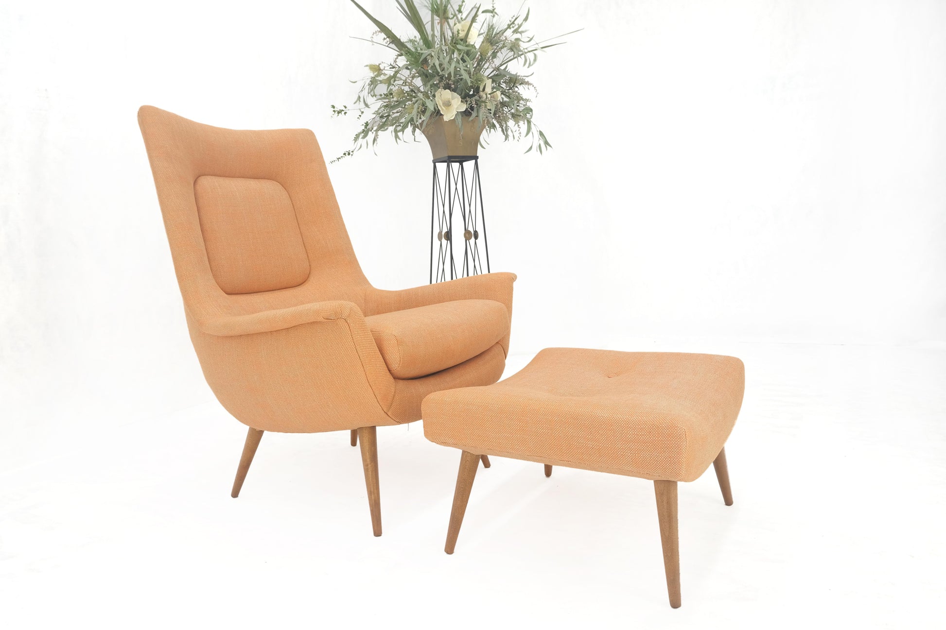 EstablishedLines Lawrence Peabody Tapered Dowel Leg Lounge Chair Matching Ottoman New Upholstery