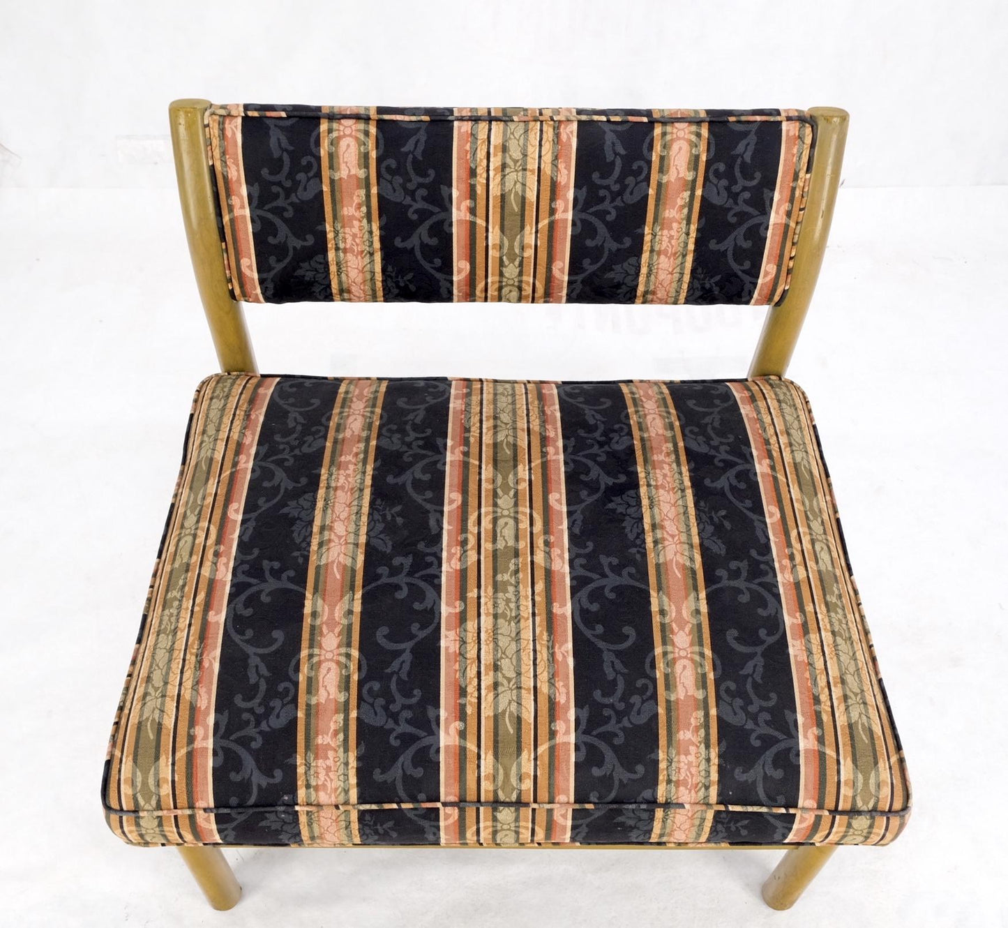 EstablishedLines Large Extra Wide Slipper Lounge Chair Gibbings Probber Decor Match