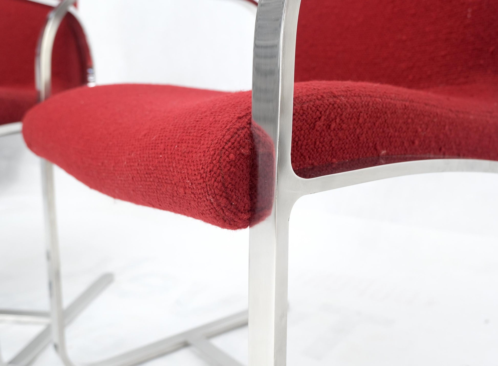 EstablishedLines Pair Heavy Solid Stainless Steel Formed Bend Frame Side Lounge Chairs Red Uphols