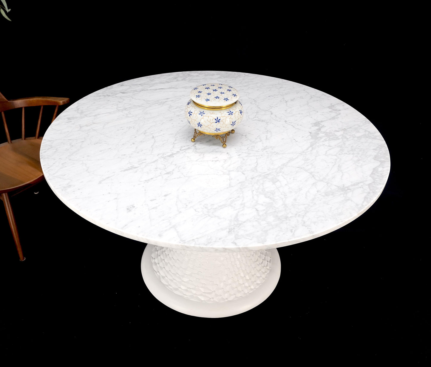 EstablishedLines Round White Marble 1" Thick Top Diamond Pattern Texture Composition Tulip Shape