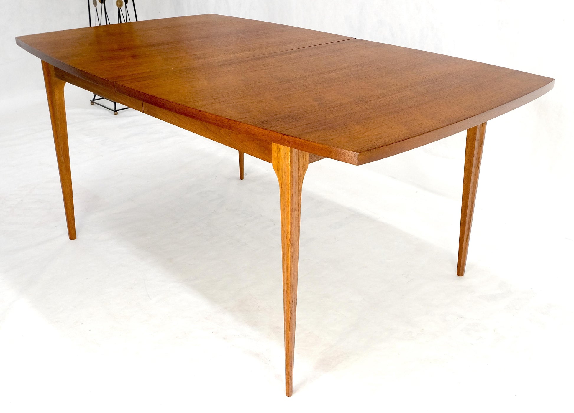 EstablishedLines Tapered Legs Walnut 3 Leaves Danish Mid Century 66" Long Dining Table MINT!