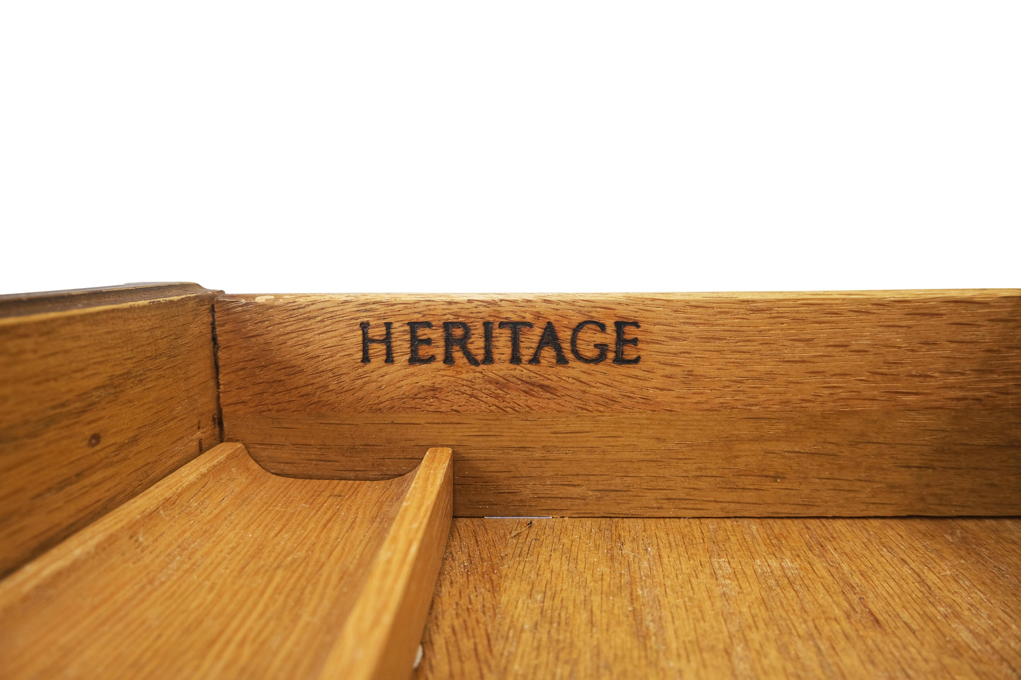 EstablishedLines Heritage Henredon Scalloped Edge Olive Burl Wood Top Desk One Drawer Table MINT!