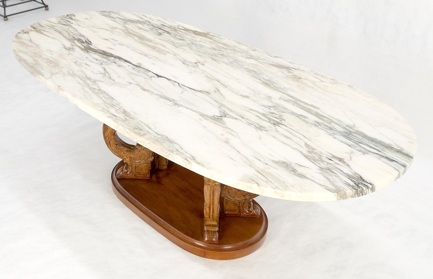 EstablishedLines Carved Regency Style Walnut Base Oval Marble Top Coffee c1960s MINT!