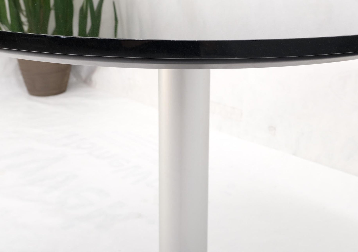 EstablishedLines Black Granite Top Crome Pedestal Base Round Dining Table Mid Century Modern MINT