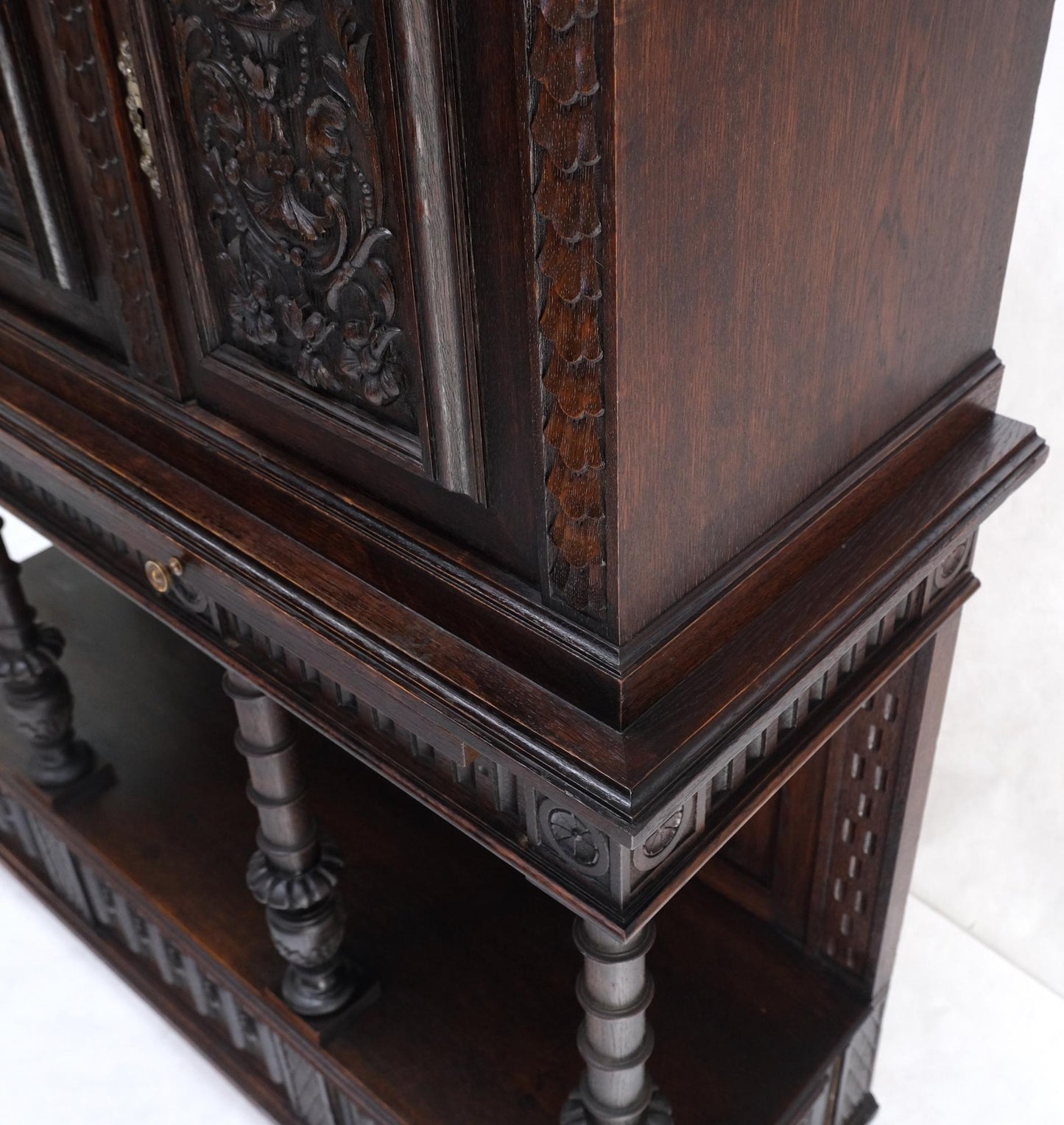 EstablishedLines Carved Oak Jacobean Style 3 Doors Drawers Server Credenza Cabinet Cupboard Mint