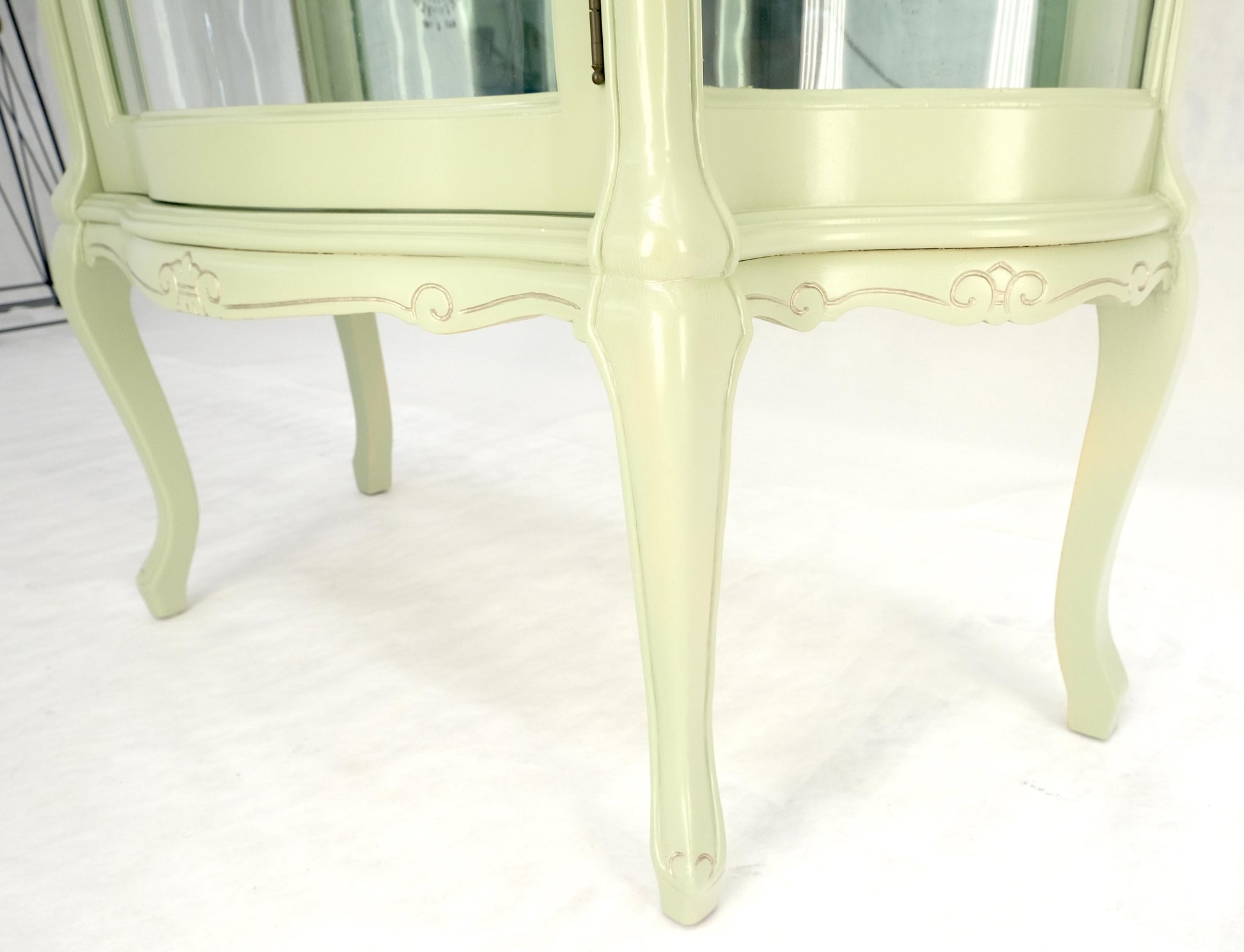 EstablishedLines 1920s Curved Glass Light Olive Tone Lacquer Finish Curio Display Cabinet MINT!