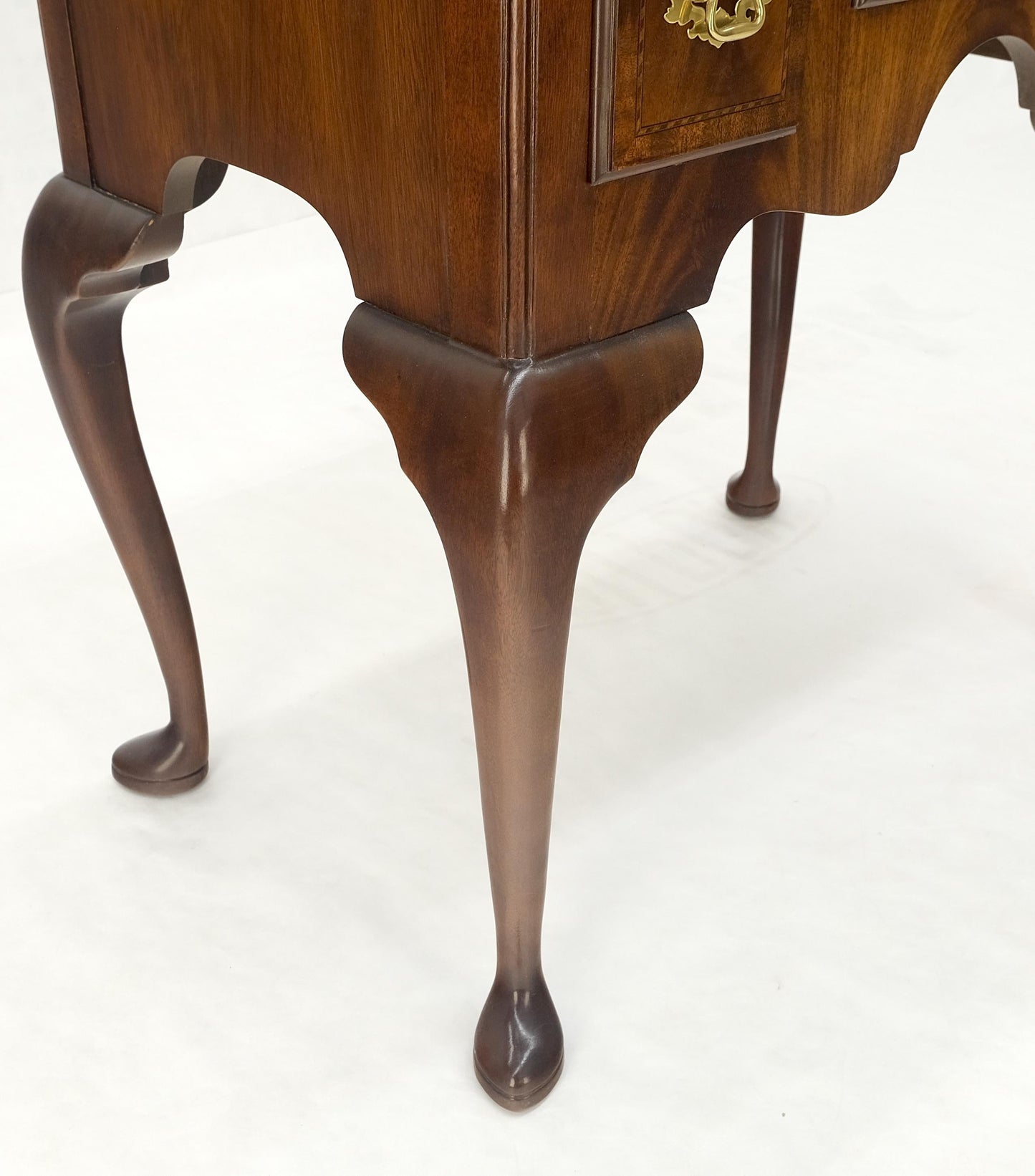 EstablishedLines Councill Mahogany Banded & Inlaid Top Three Drawer Low Boy Dresser Chest MINT!