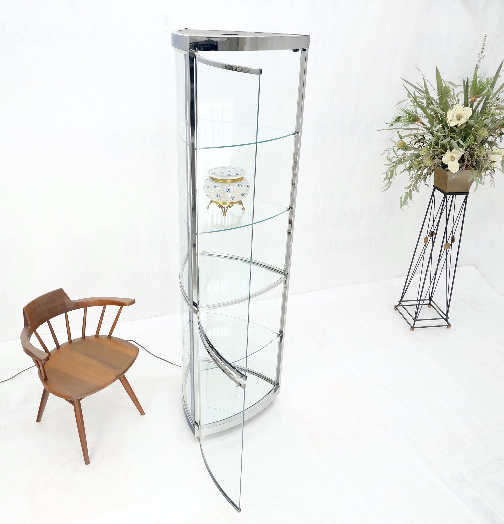 EstablishedLines Rounded Triangle Shape Bowed Glass & Chrome Shelves Display Case Vitrine MINT!