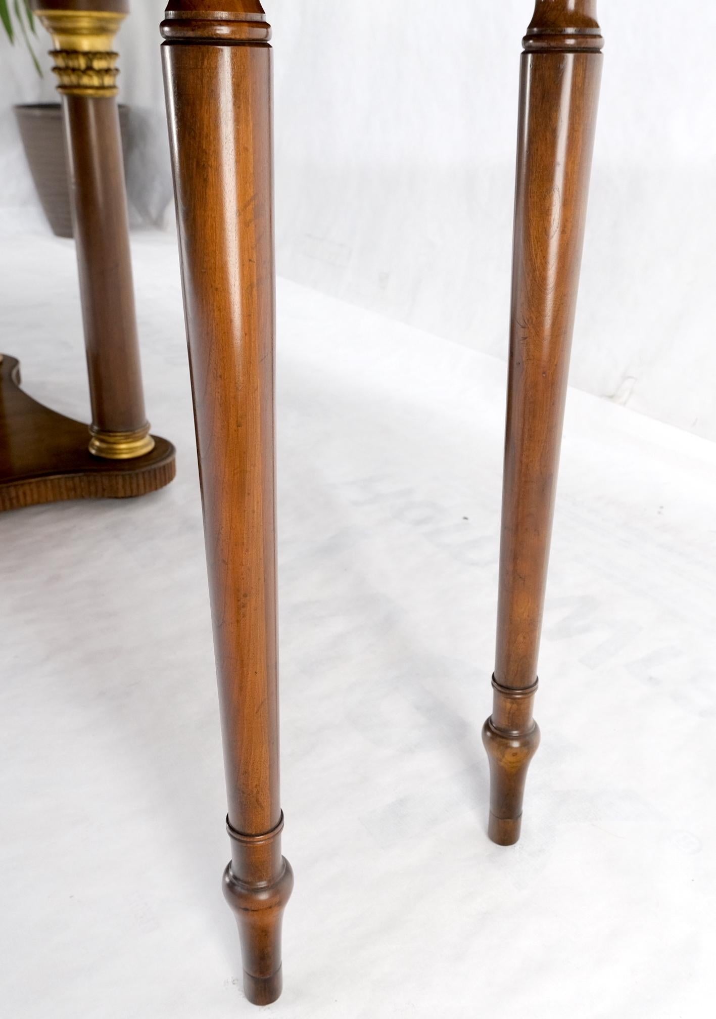 EstablishedLines Baker large Round Single Pedestal Base Three Extension Boards Dining Table MINT