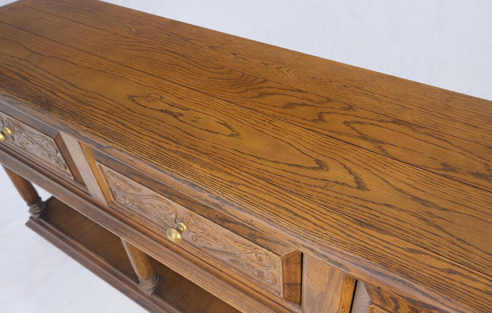 EstablishedLines Spanish Colonial Carved Oak 3 Deep Drawer Sideboard Credenza Buffet Console MINT