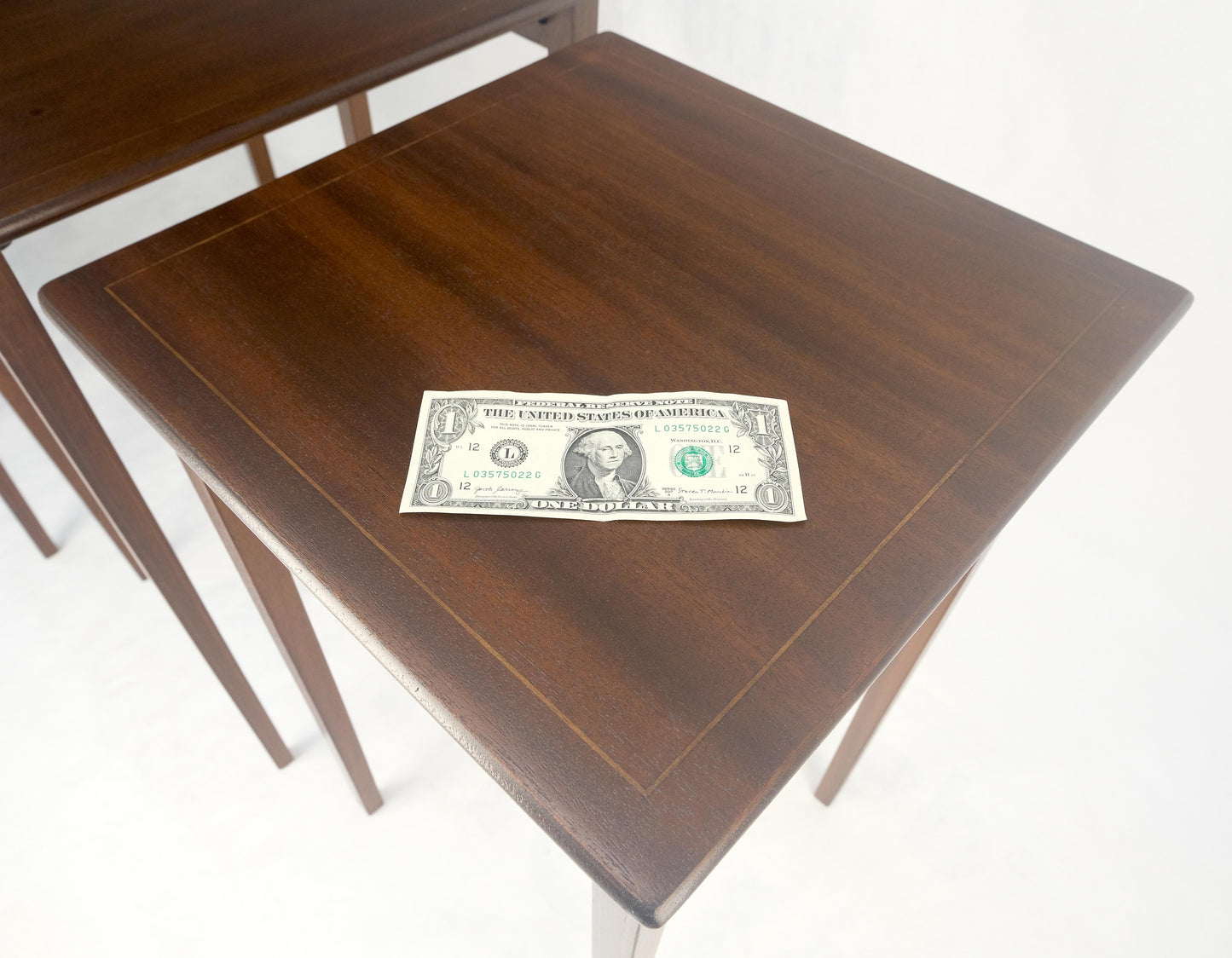 EstablishedLines Set of 4 Elegant Tapered Legs Mahogany Federal Nesting Side End Tables MINT