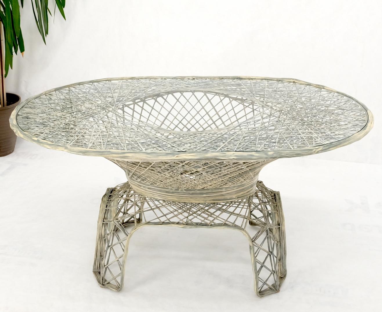 EstablishedLines Russel Woodard Spun Fiberglass Oval Racetrack Dining Table 4 Chairs Outdoor Set
