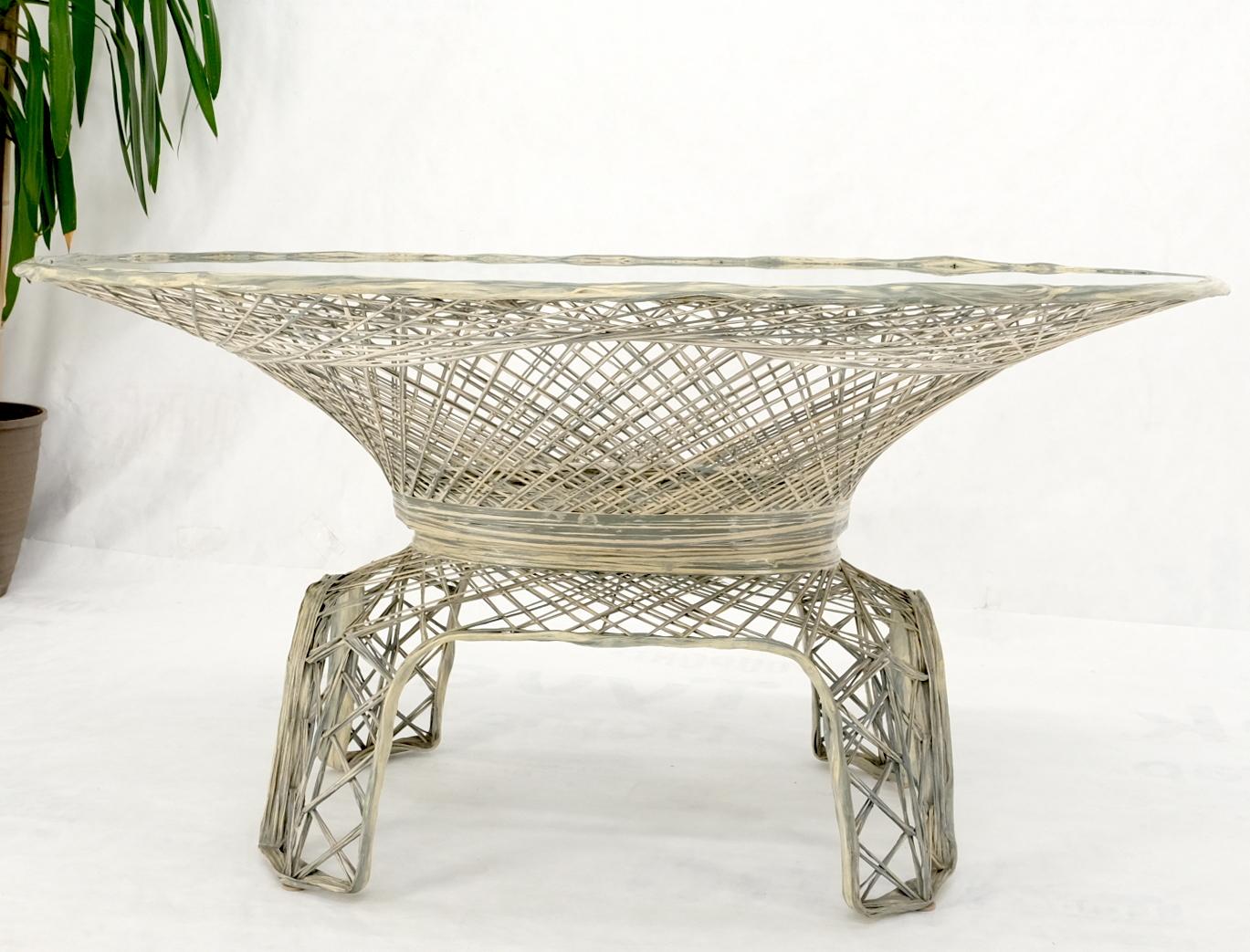 EstablishedLines Russel Woodard Spun Fiberglass Oval Racetrack Dining Table 4 Chairs Outdoor Set