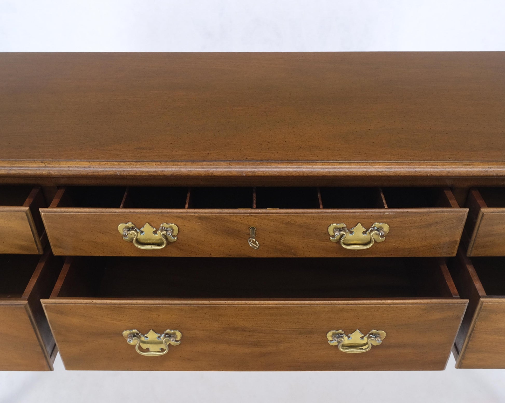 EstablishedLines Kittinger Light Mahogany Queen Anne 6 Drawer Sideboard Server Credenza MINT!