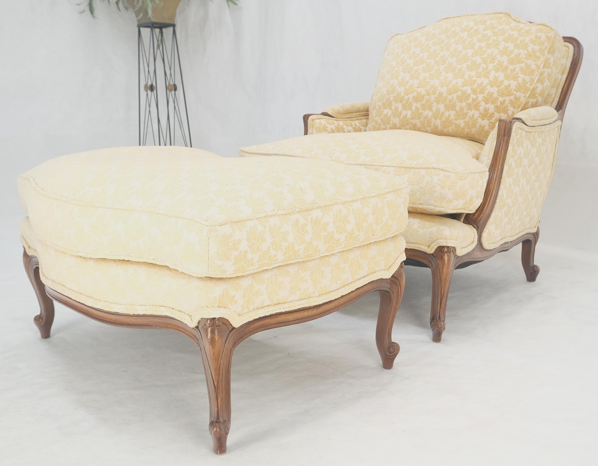 EstablishedLines Wide Carved Walnut Frame French Arm Chair w/ Matching Ottoman Chaise Super Clean