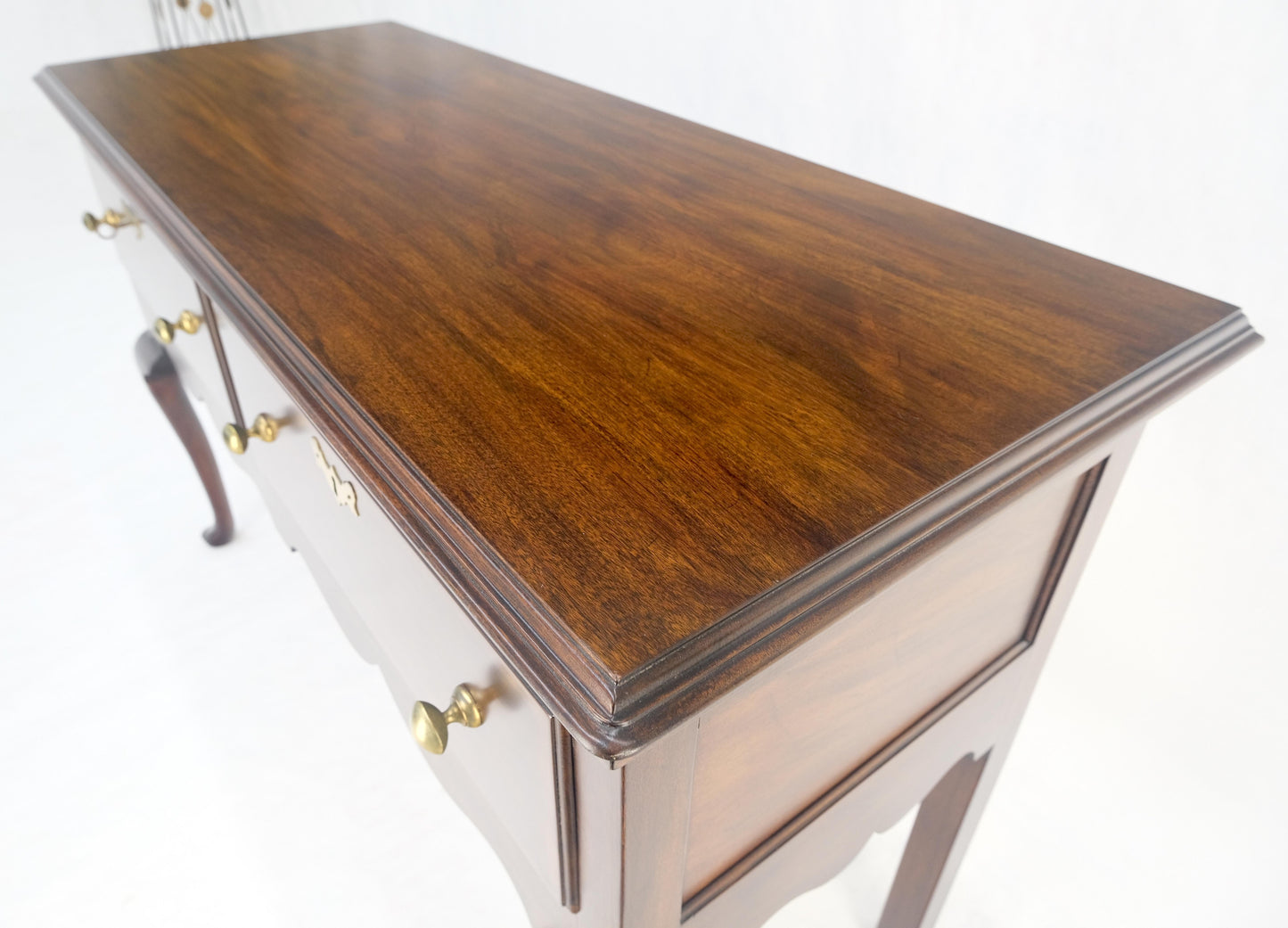 EstablishedLines Virginia Galleries Henkel Harris Mahogany Double Drawer Buffet Short Sideboard