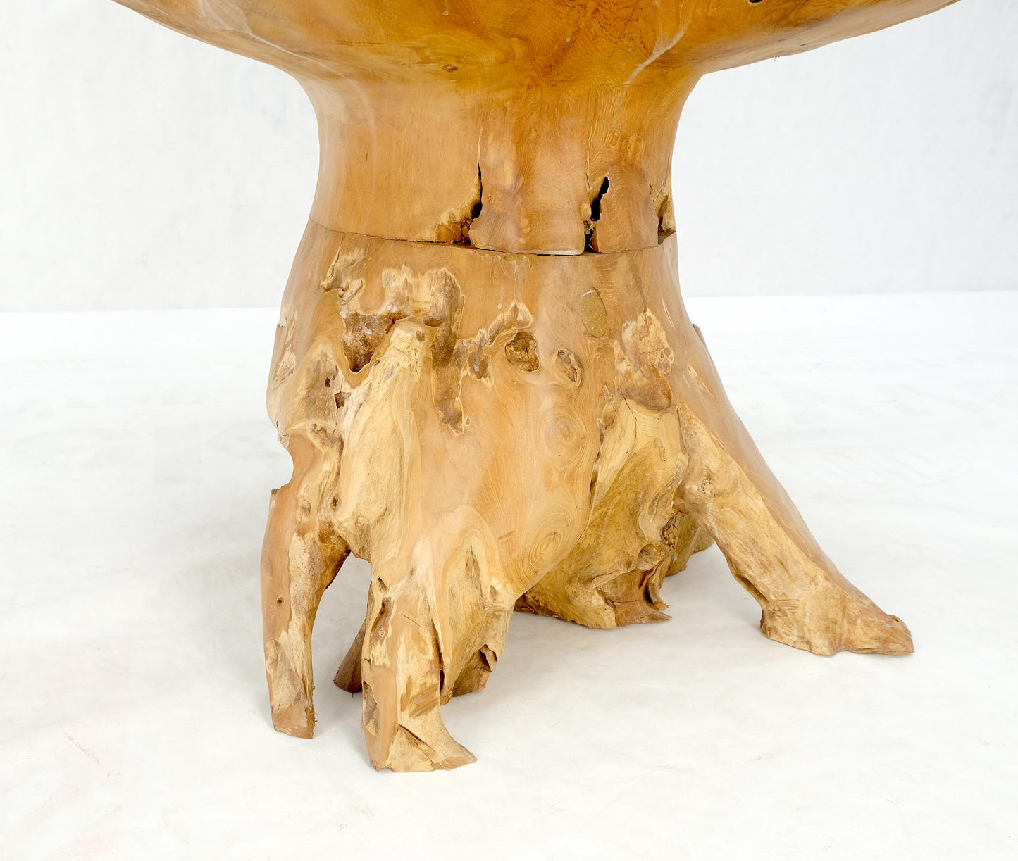 Large Natural Specimen Turned Drift Wood Base Round Glass Top Dining Table MINT!