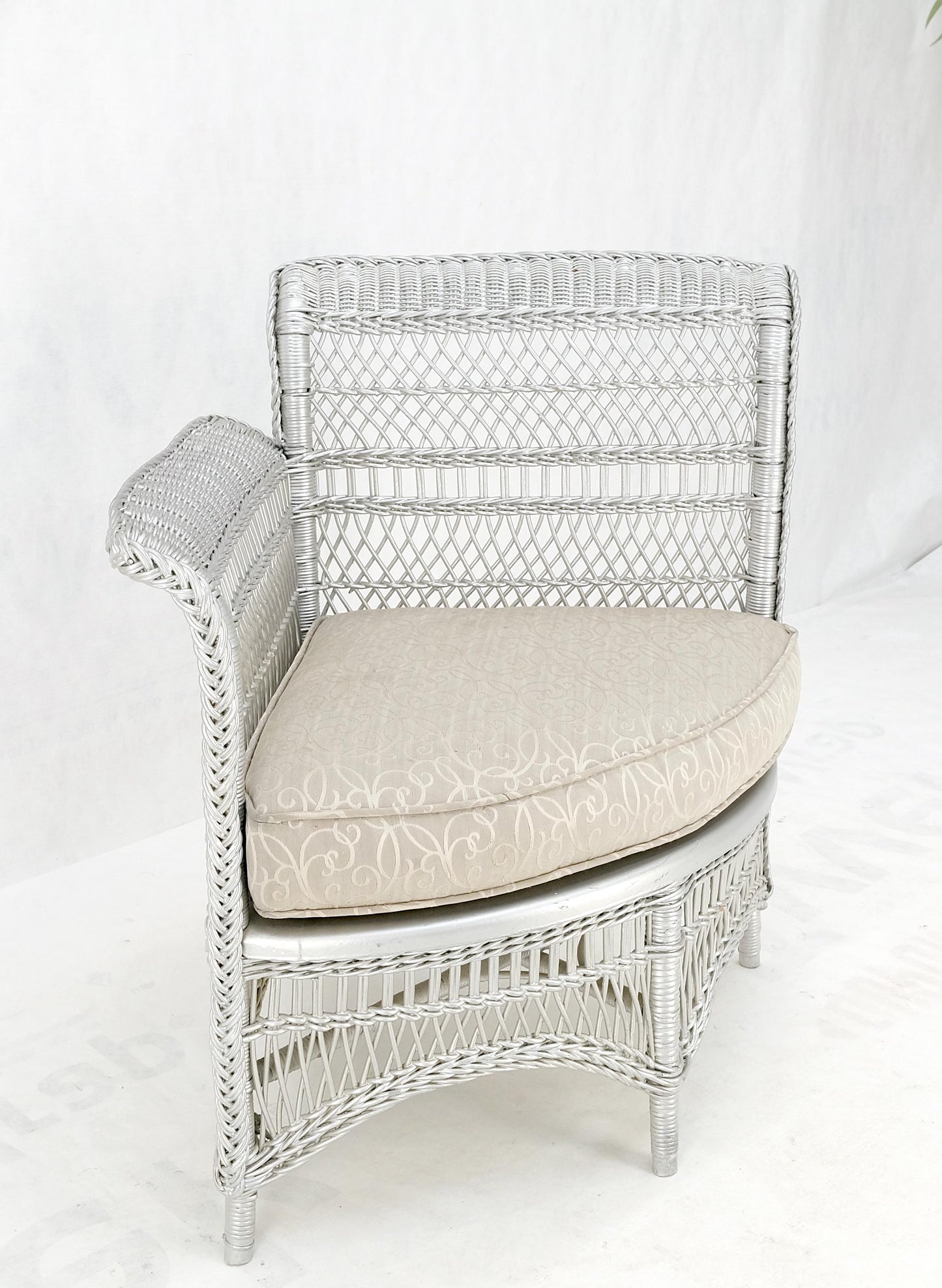 EstablishedLines Antique Wicker Corner Chair Finished Painted in Silver Metal Finish Mint