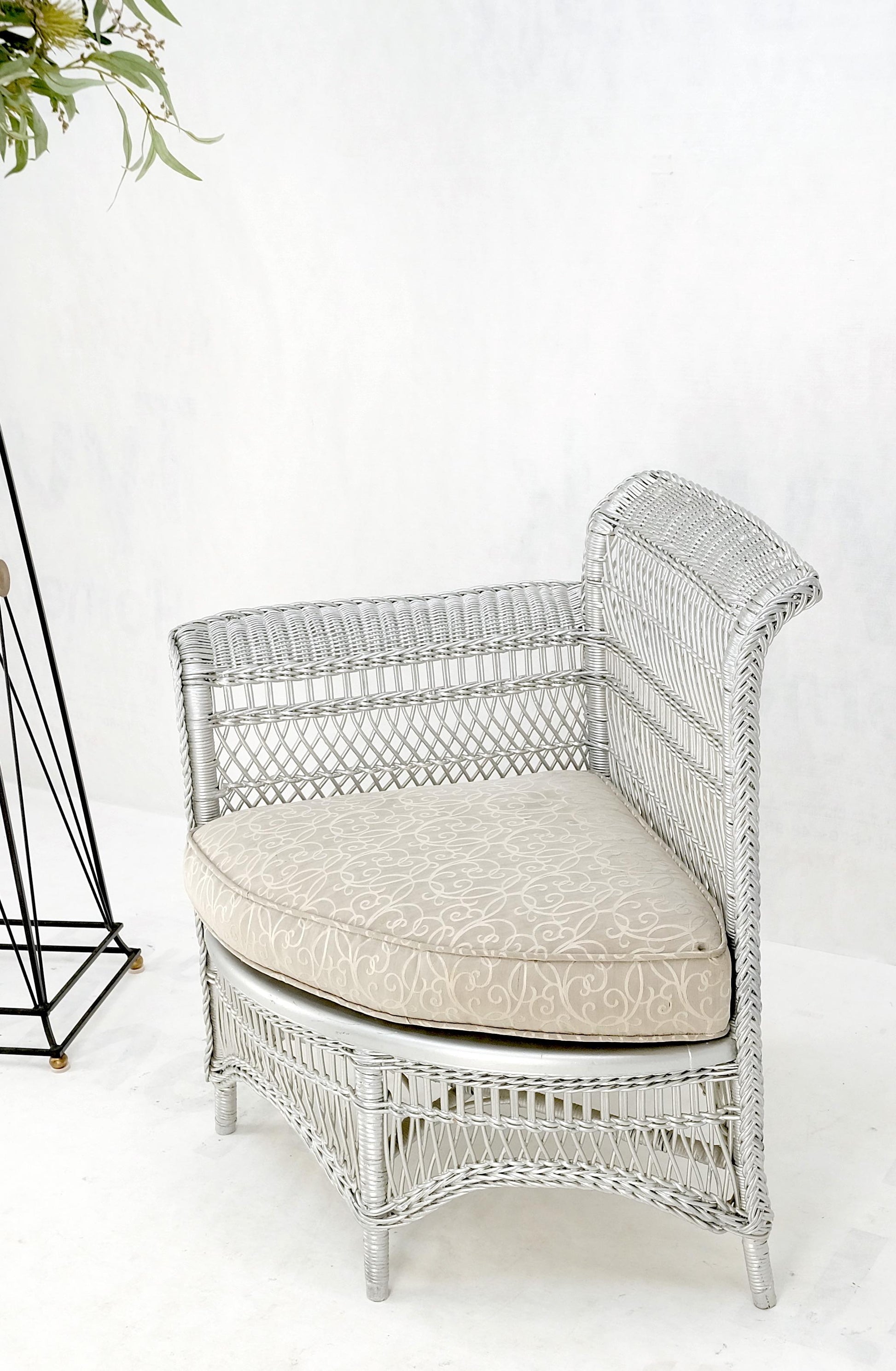 EstablishedLines Antique Wicker Corner Chair Finished Painted in Silver Metal Finish Mint
