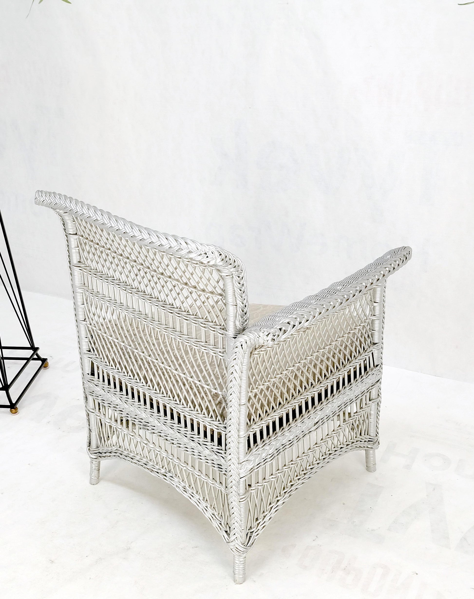 EstablishedLines Antique Wicker Corner Chair Finished Painted in Silver Metal Finish Mint