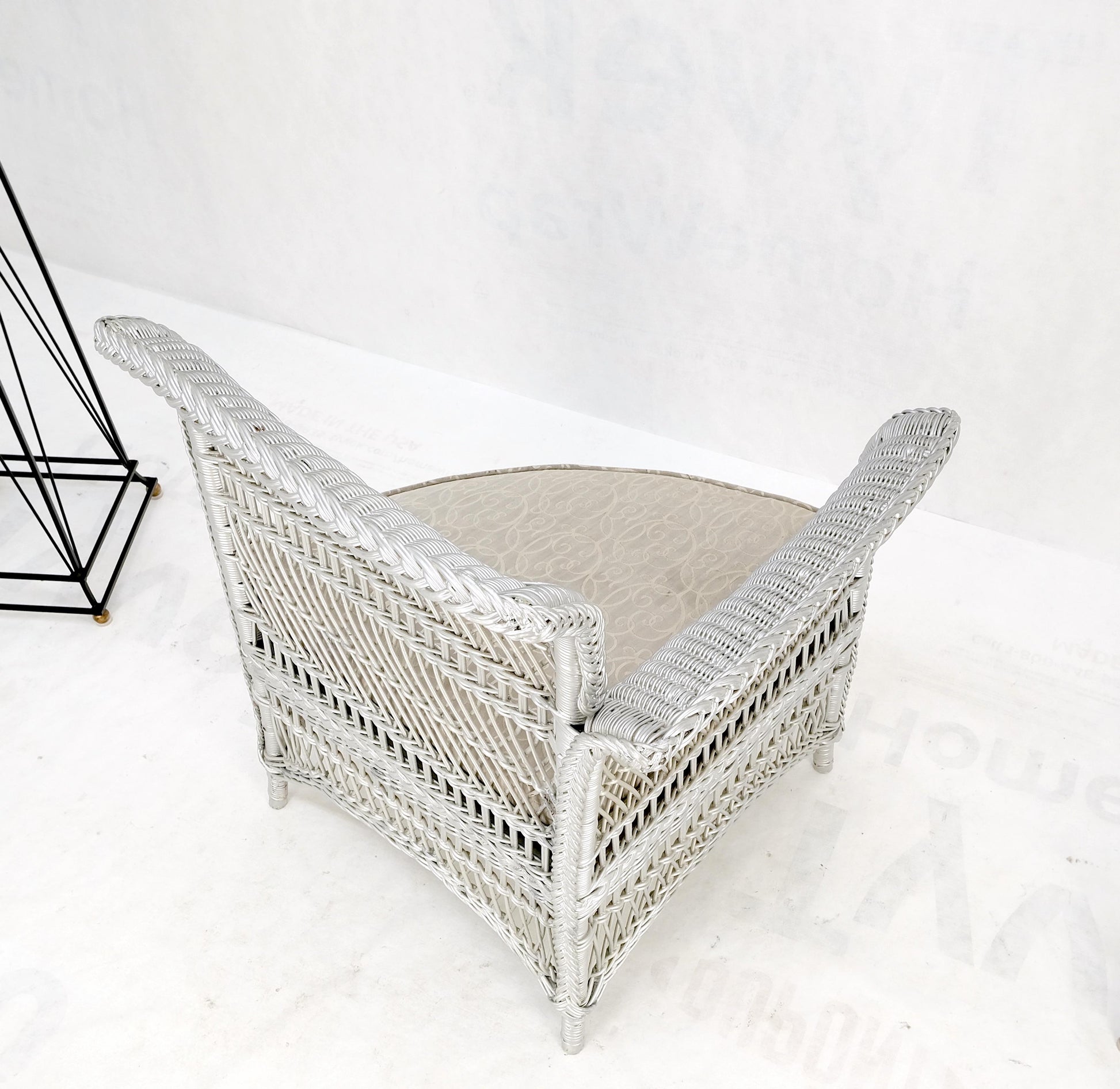 EstablishedLines Antique Wicker Corner Chair Finished Painted in Silver Metal Finish Mint