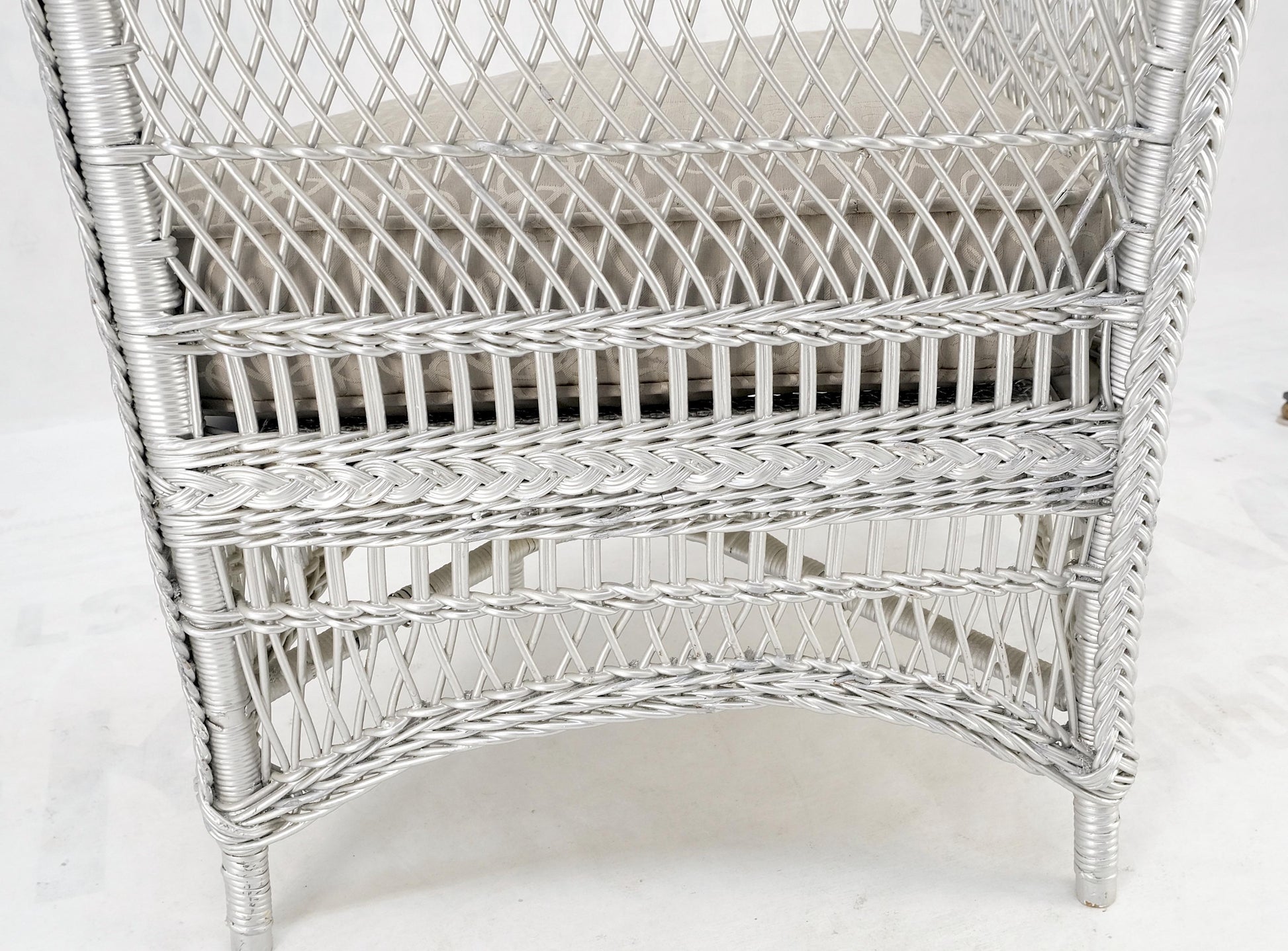 EstablishedLines Antique Wicker Corner Chair Finished Painted in Silver Metal Finish Mint