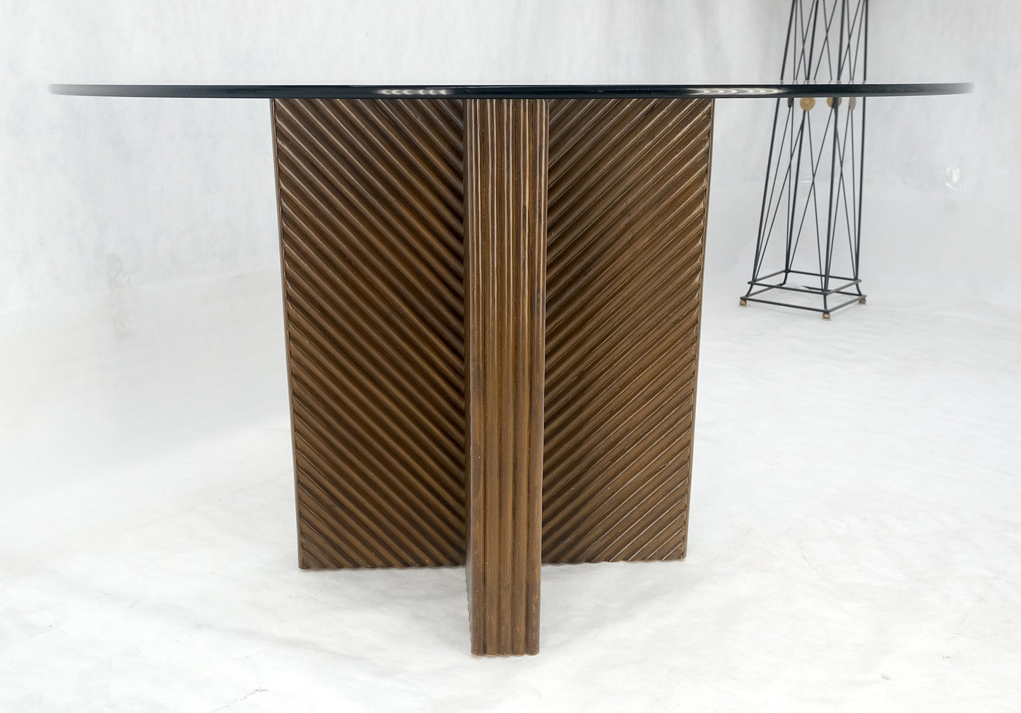 EstablishedLines Faux Bamboo Reed Cross X Shape Pedestal Base Glass Top Round Dining Table MINT!