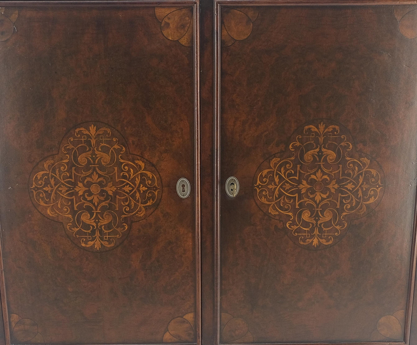 EstablishedLines Hoof Style Feet 6 Fitted Drawers Double Door Inlay Concave Cabinet Walnut MINT!