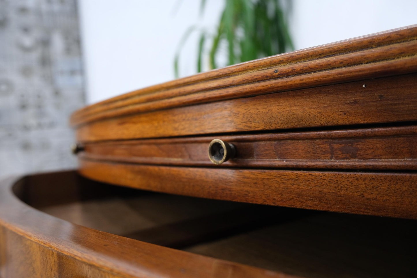 EstablishedLines Antique 19th Century 4 Drawers Pull Out Tray Flame Mahogany Bachelor Chest Brass