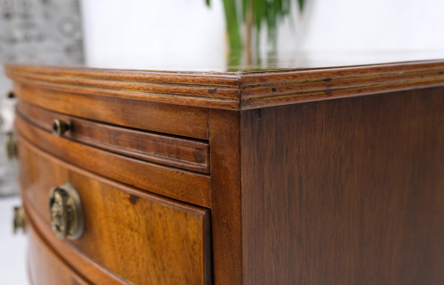 EstablishedLines Antique 19th Century 4 Drawers Pull Out Tray Flame Mahogany Bachelor Chest Brass
