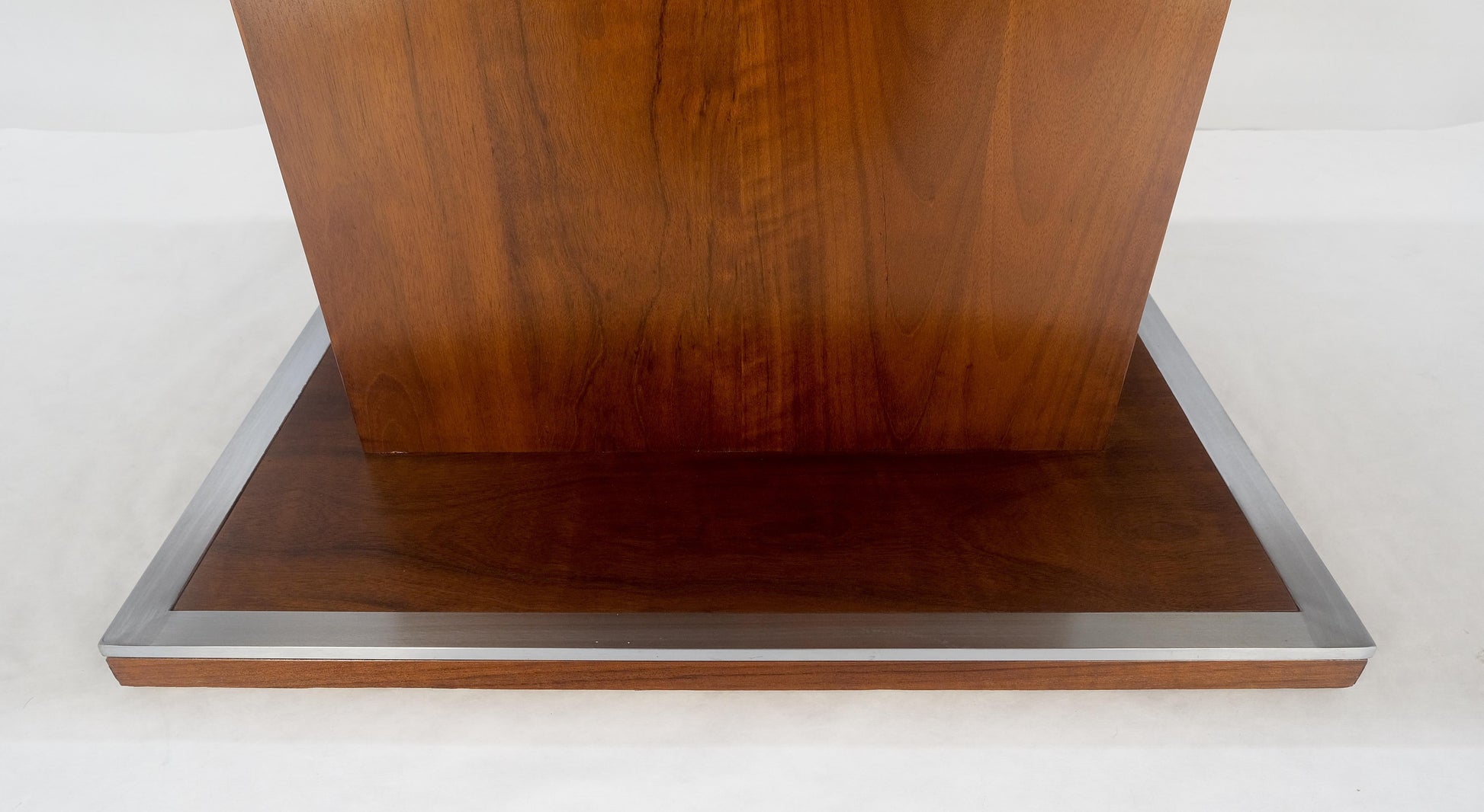 EstablishedLines Single Pedestal Base Milo Baughman Walnut Dining Table w/ 2x16" Leaves MINT