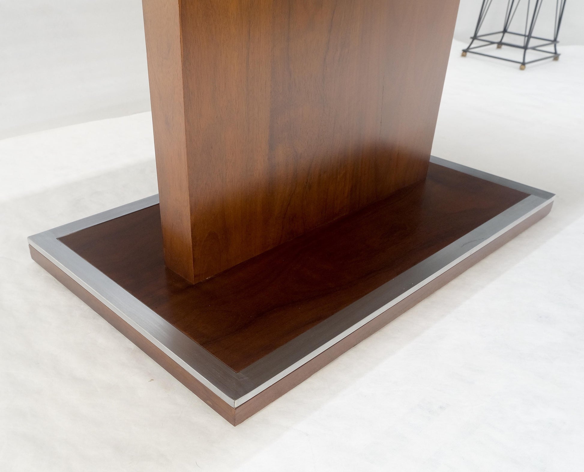 EstablishedLines Single Pedestal Base Milo Baughman Walnut Dining Table w/ 2x16" Leaves MINT