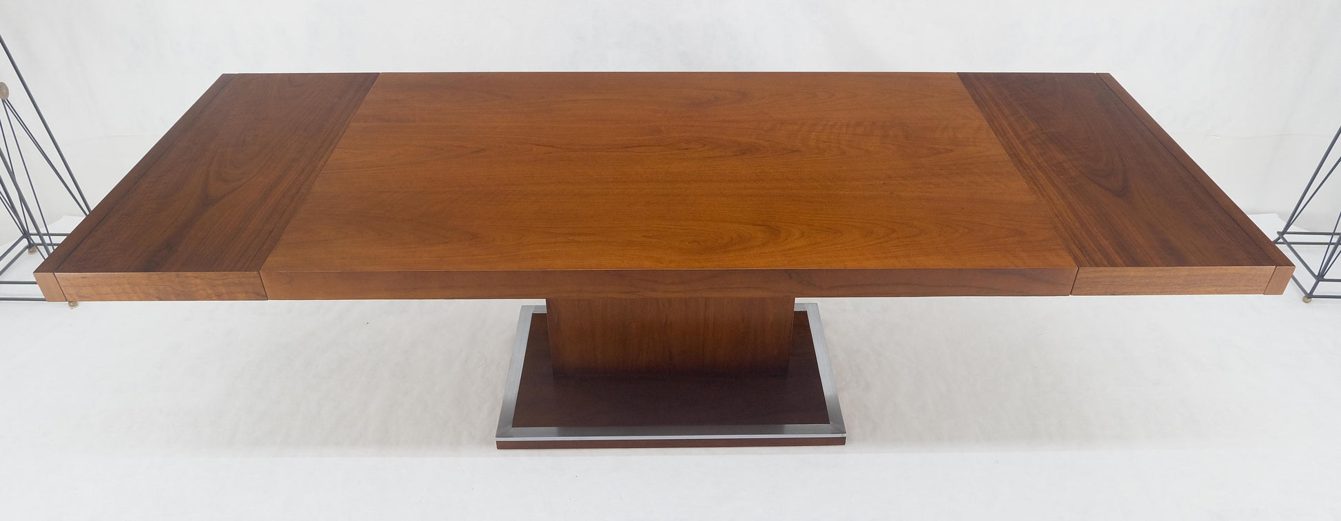 EstablishedLines Single Pedestal Base Milo Baughman Walnut Dining Table w/ 2x16" Leaves MINT