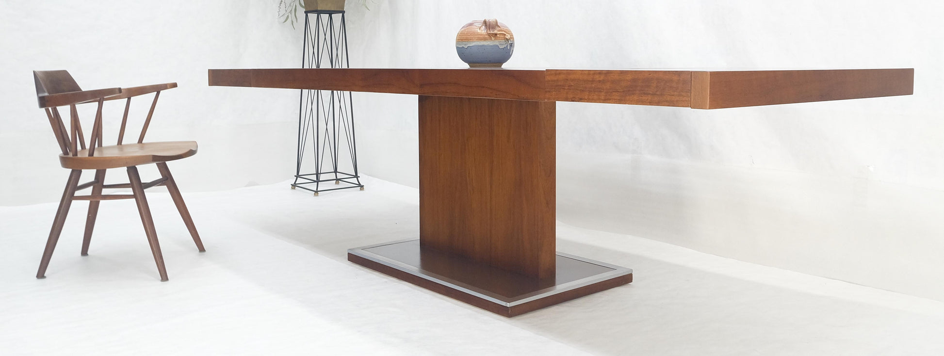 EstablishedLines Single Pedestal Base Milo Baughman Walnut Dining Table w/ 2x16" Leaves MINT