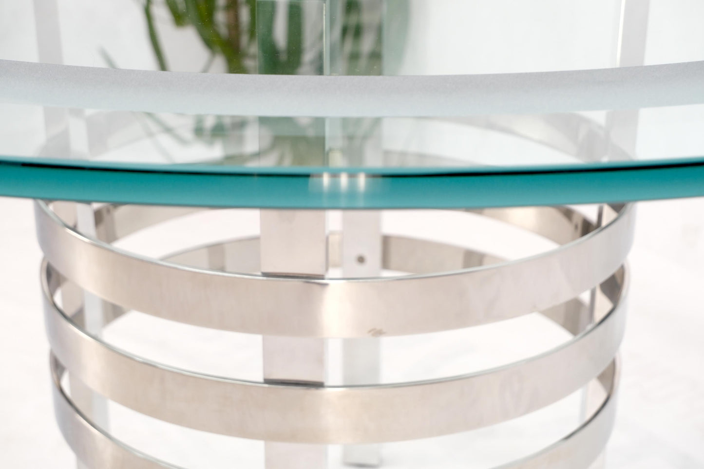EstablishedLines Heavy Polished Solid Stainless Steel Glass Round Dining Game Table Ribbed Design