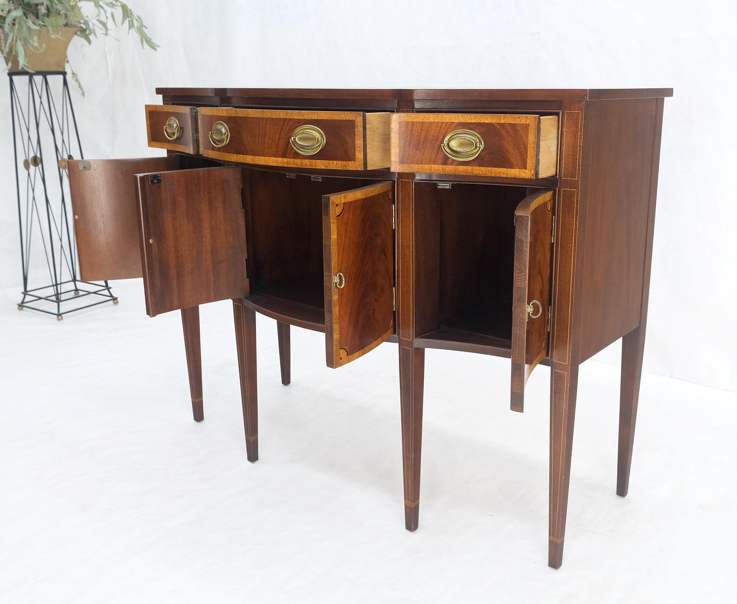 EstablishedLines Banded Mahogany Federal Style Compact 50" Wide Sideboard Credenza Buffet MINT!