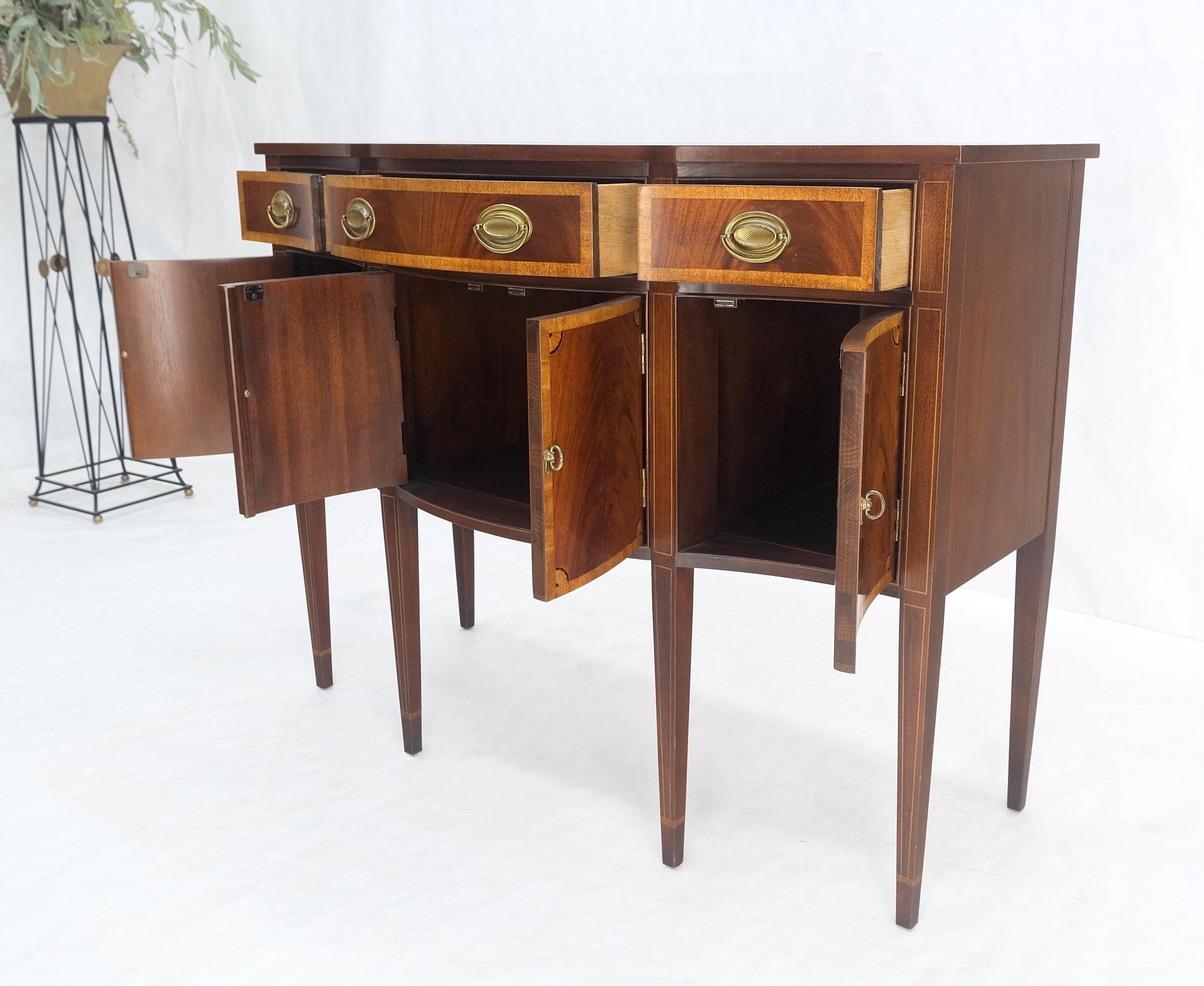 EstablishedLines Banded Mahogany Federal Style Compact 50" Wide Sideboard Credenza Buffet MINT!