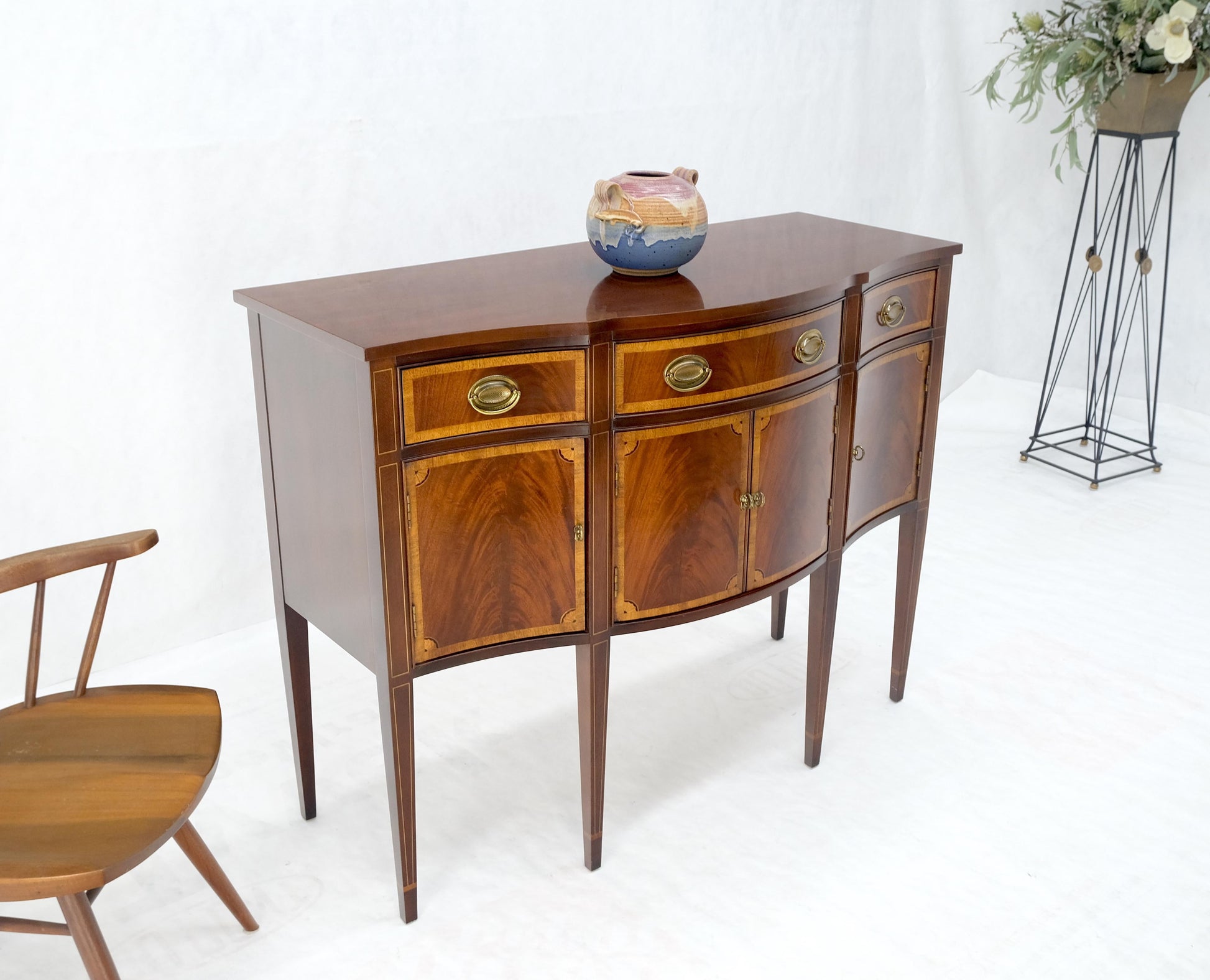 EstablishedLines Banded Mahogany Federal Style Compact 50" Wide Sideboard Credenza Buffet MINT!