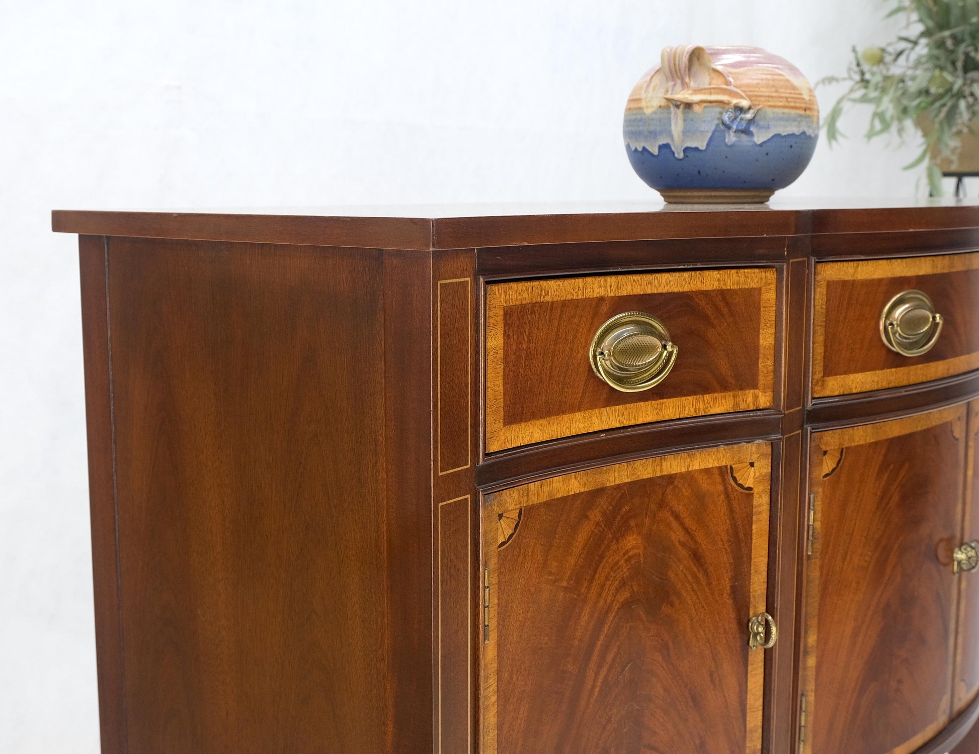EstablishedLines Banded Mahogany Federal Style Compact 50" Wide Sideboard Credenza Buffet MINT!