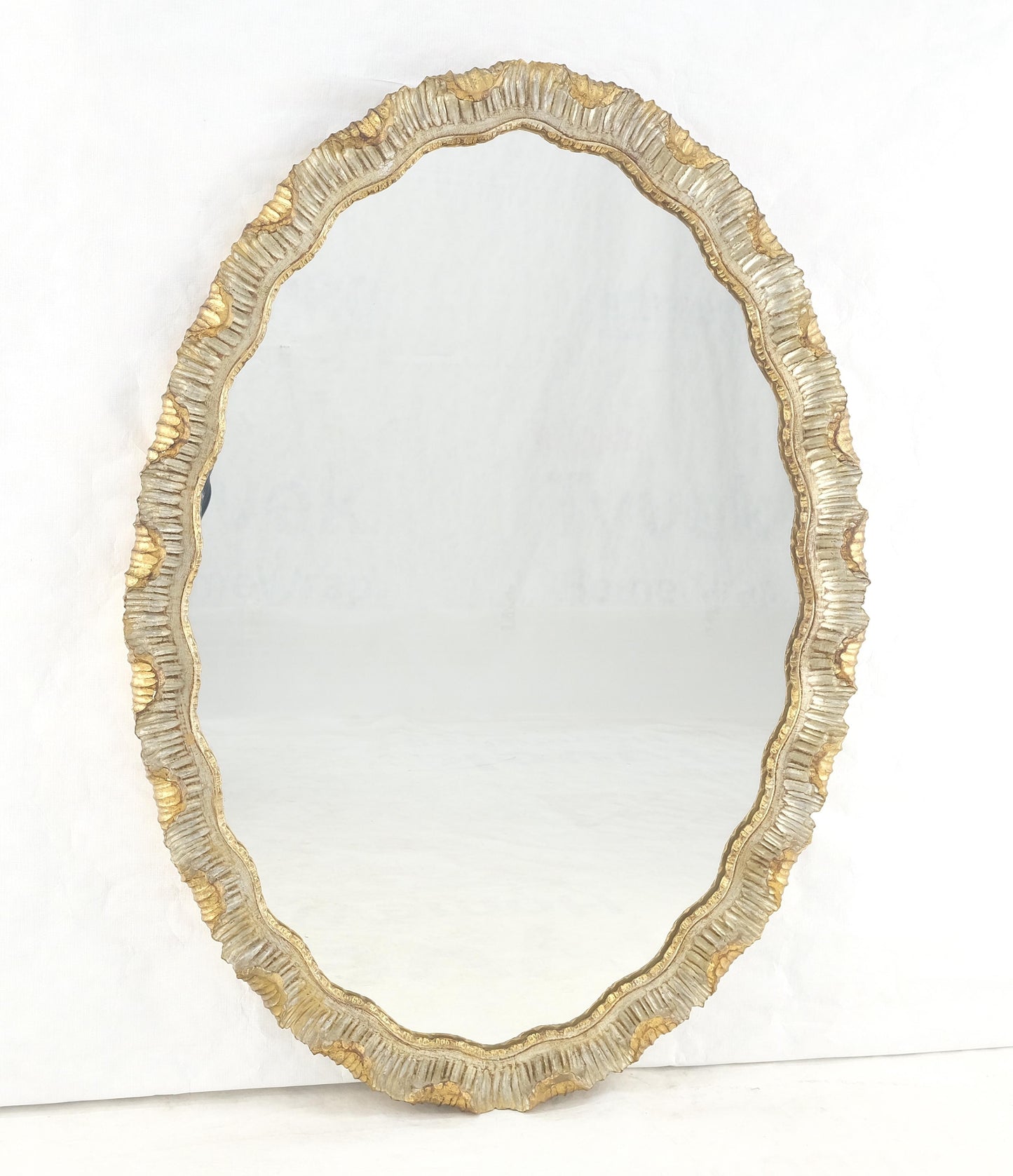 EstablishedLines Carved Wood Scallop Edge Style Silver & Gold Gilt Oval c1970s Wall Mirror MINT!