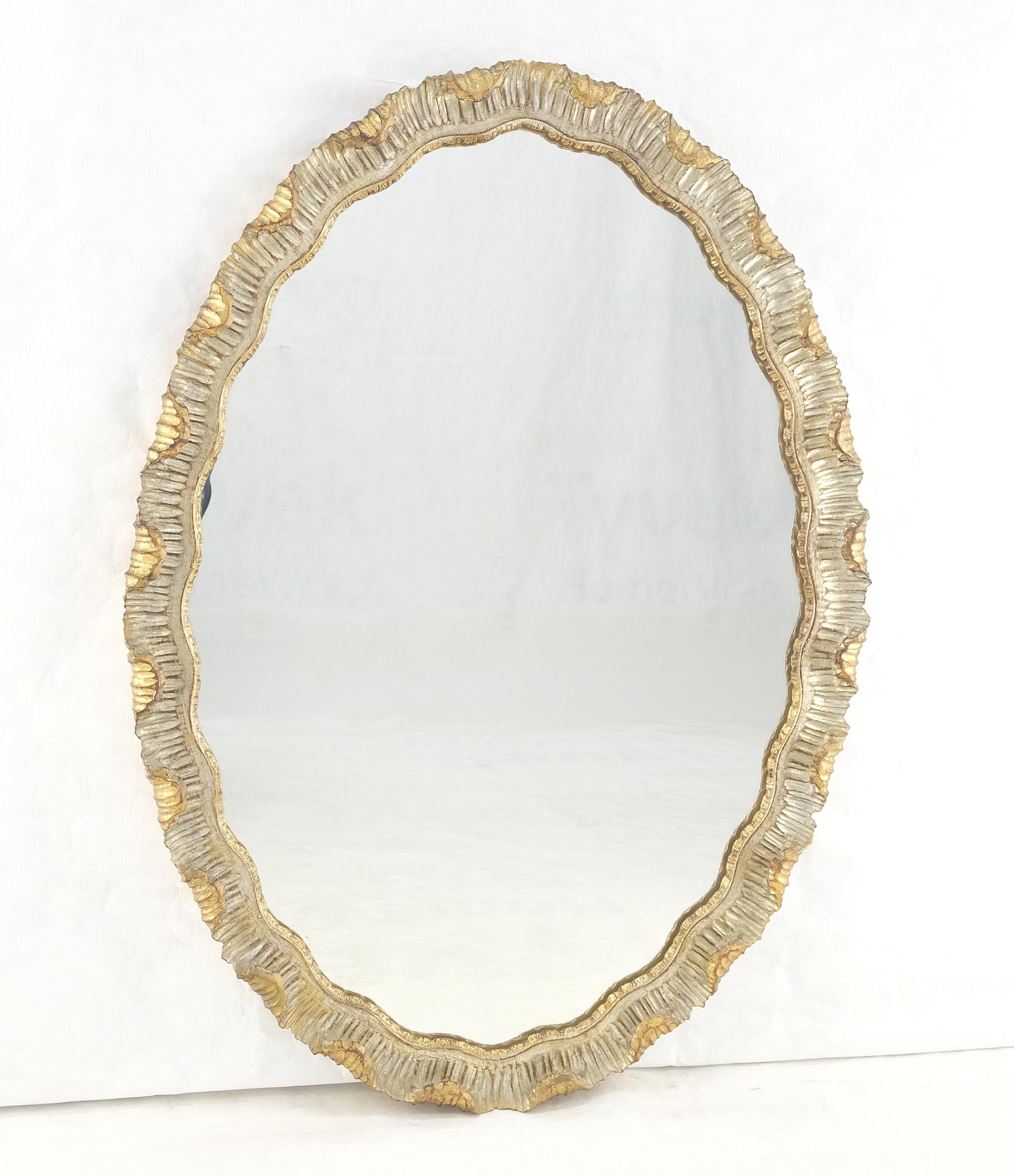 EstablishedLines Carved Wood Scallop Edge Style Silver & Gold Gilt Oval c1970s Wall Mirror MINT!