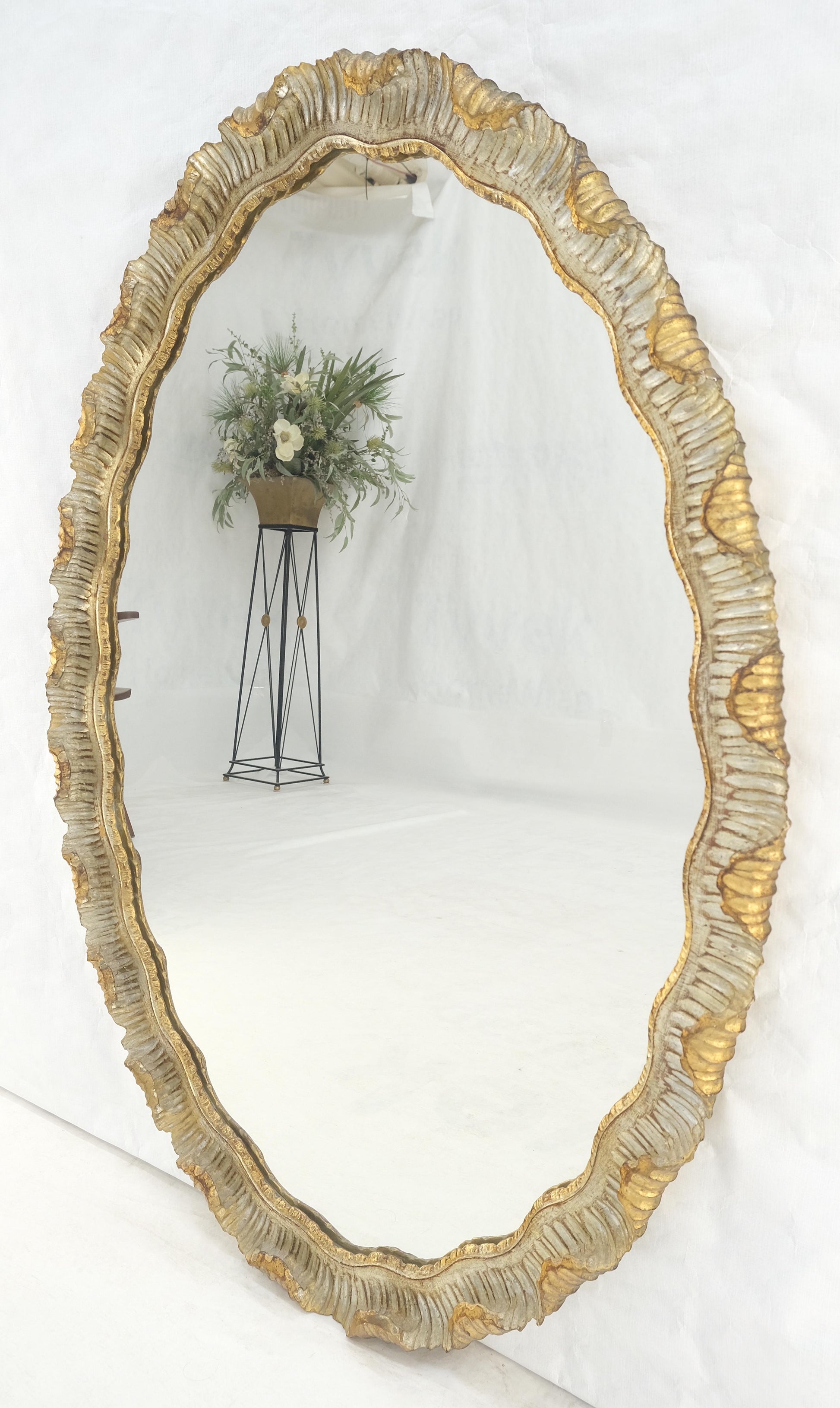 EstablishedLines Carved Wood Scallop Edge Style Silver & Gold Gilt Oval c1970s Wall Mirror MINT!