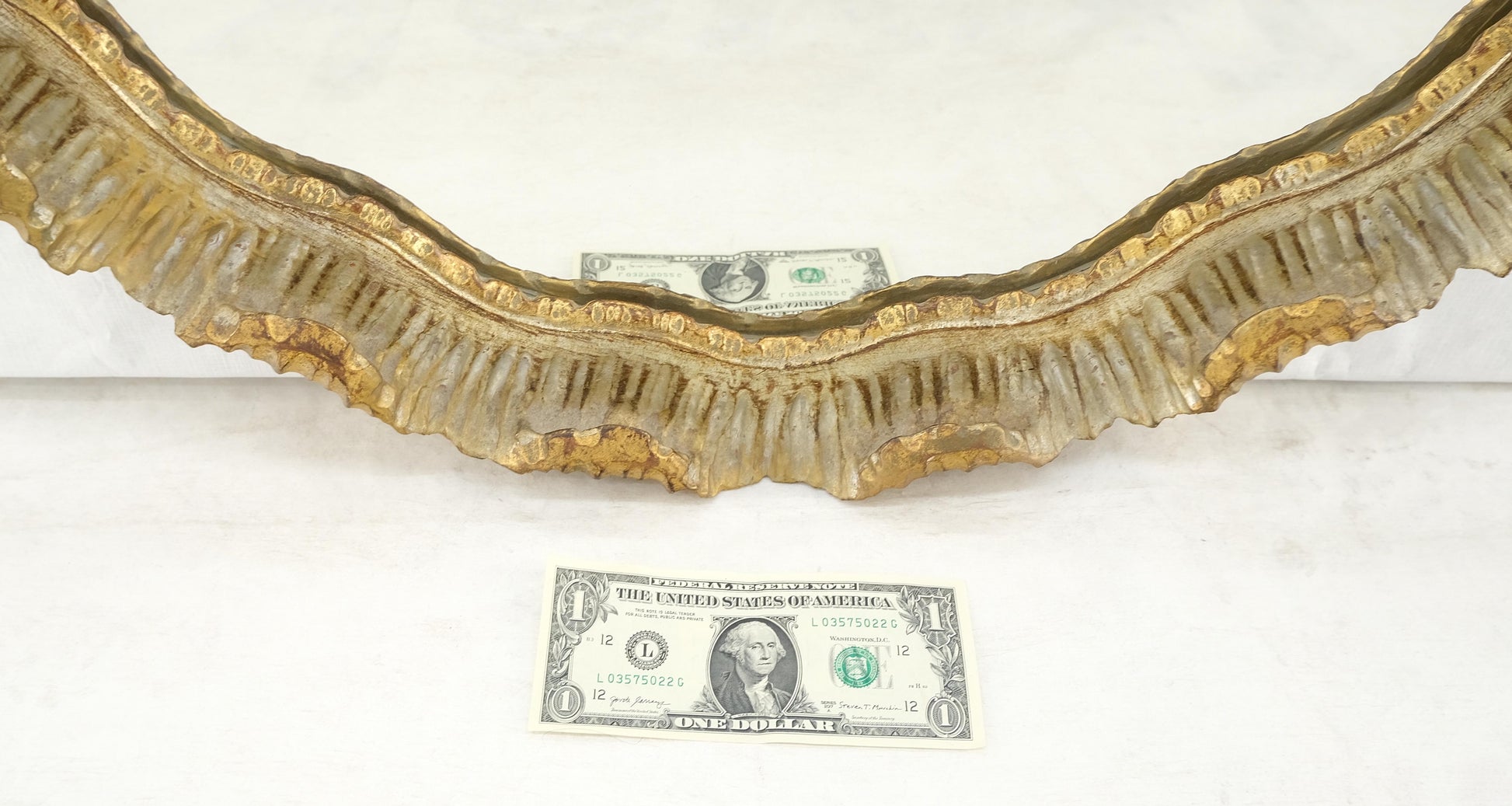 EstablishedLines Carved Wood Scallop Edge Style Silver & Gold Gilt Oval c1970s Wall Mirror MINT!