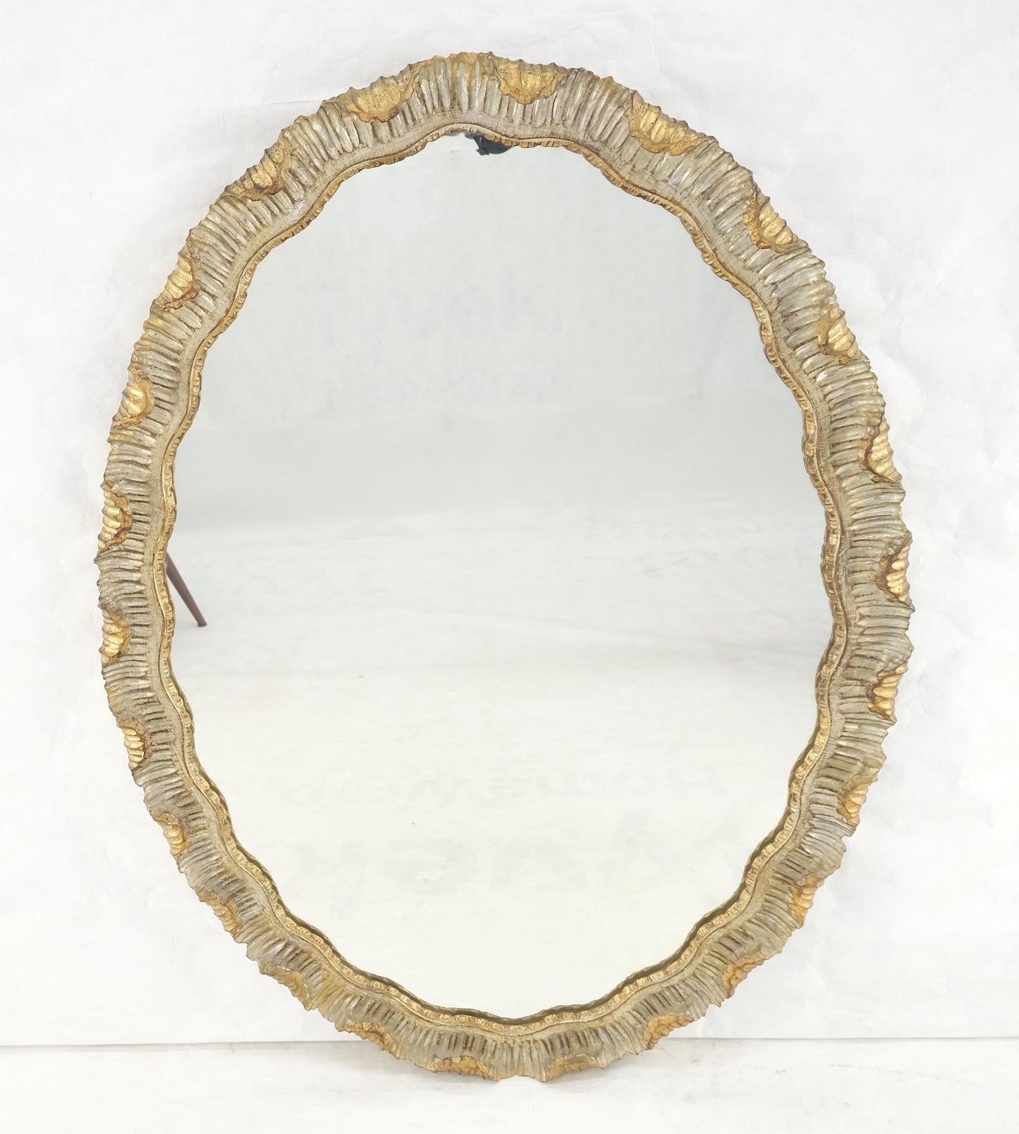 EstablishedLines Carved Wood Scallop Edge Style Silver & Gold Gilt Oval c1970s Wall Mirror MINT!